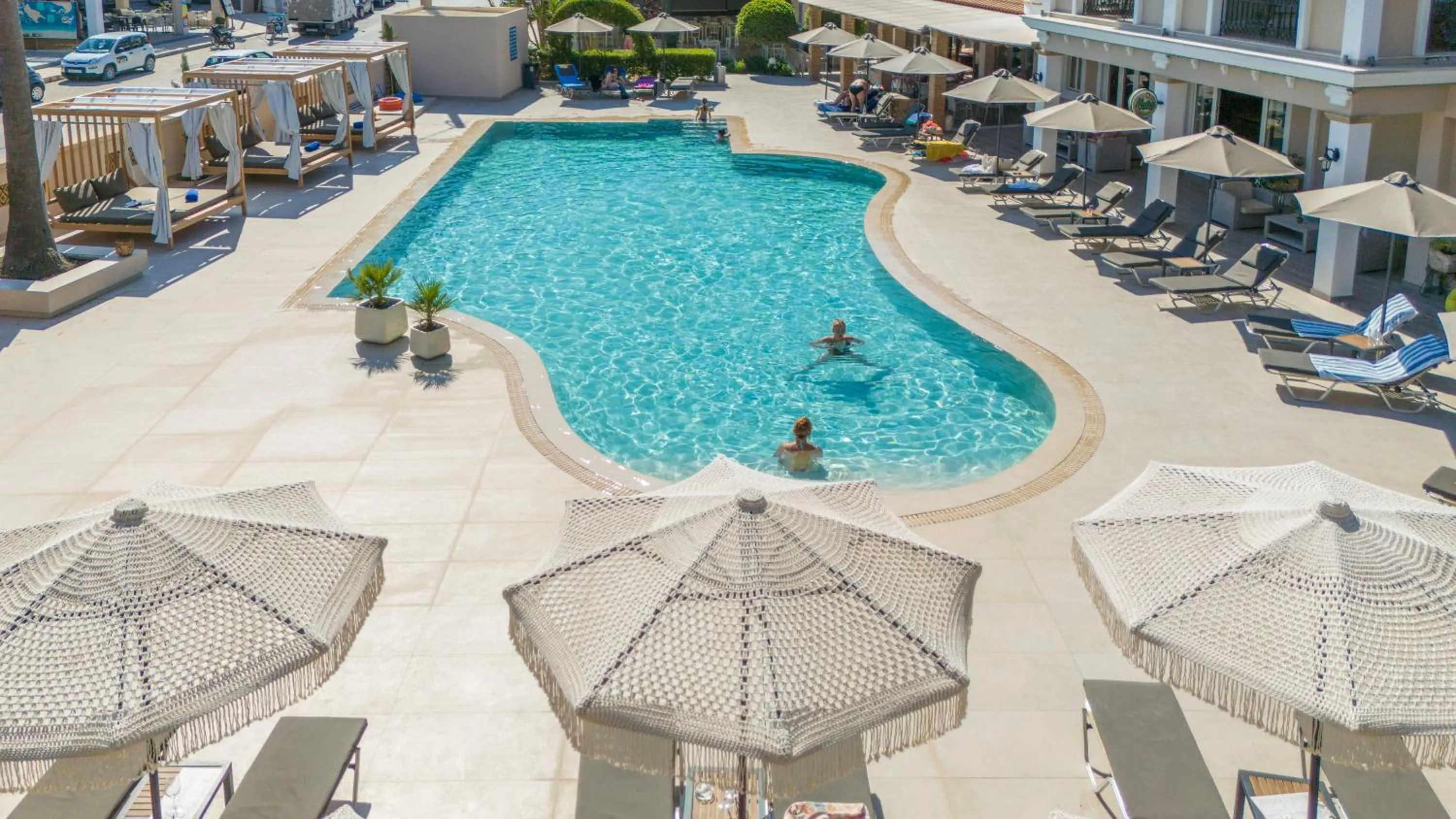 Property building in Plaza Pallas