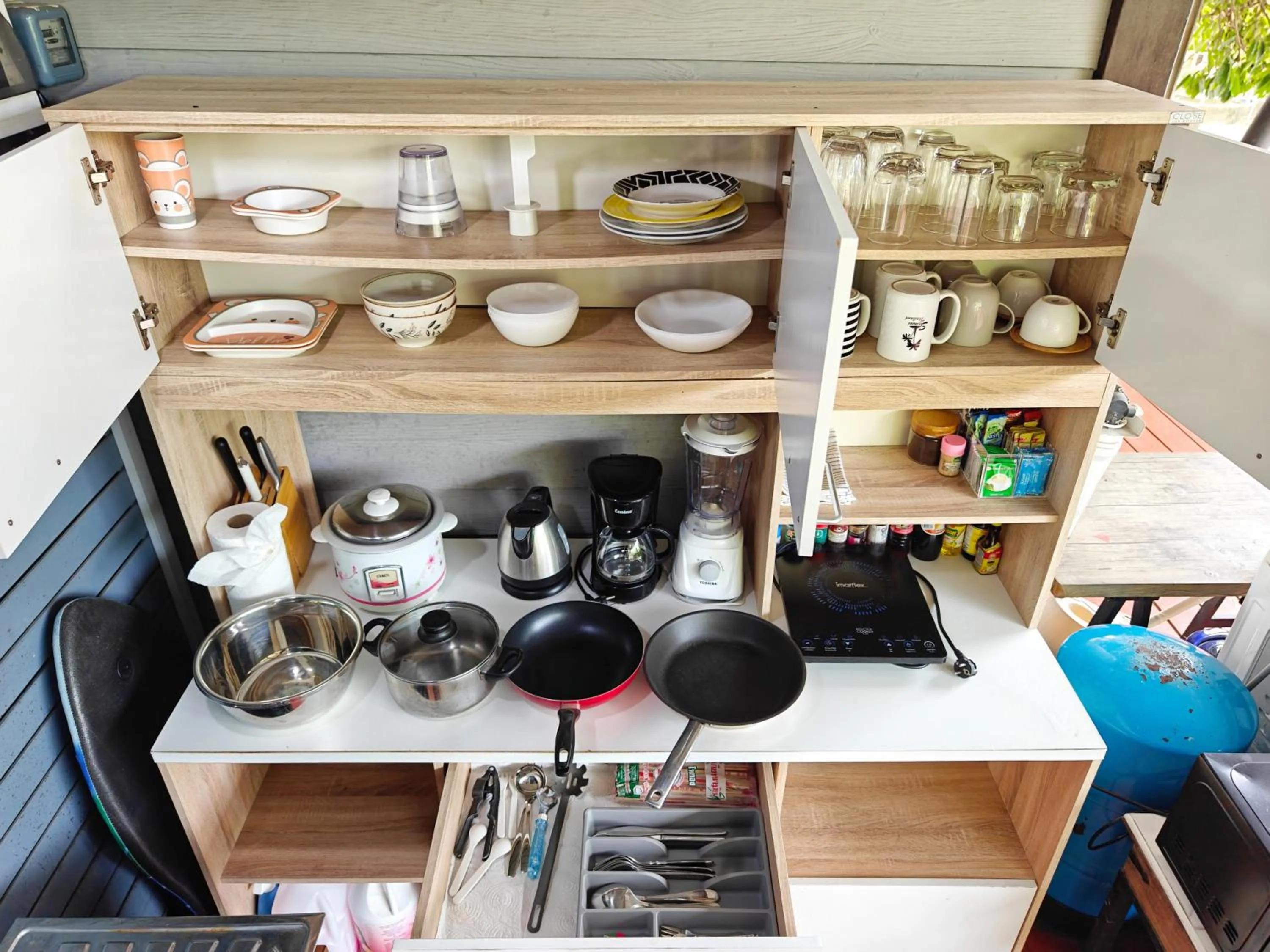 Coffee/tea facilities in Jasmine Garden Bungalow