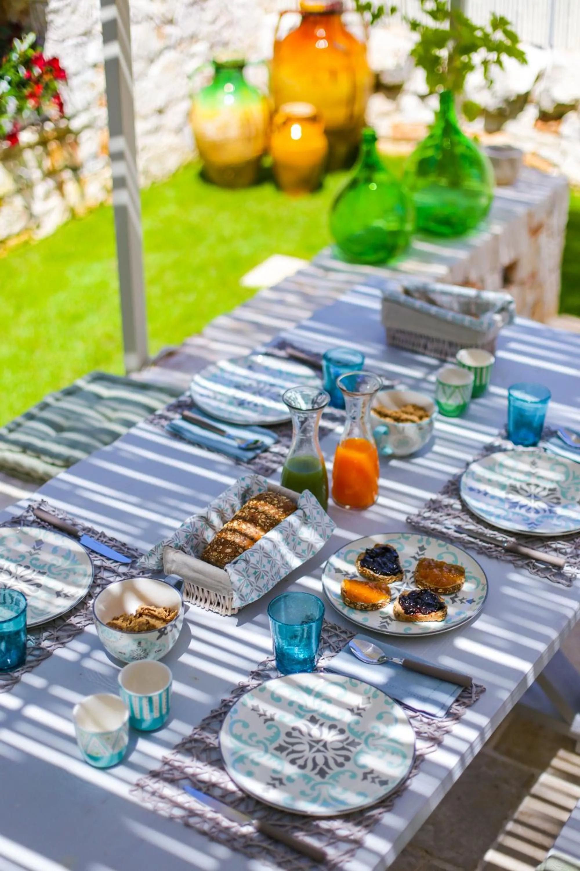 Breakfast in Hermanas Relais - trulli luxury