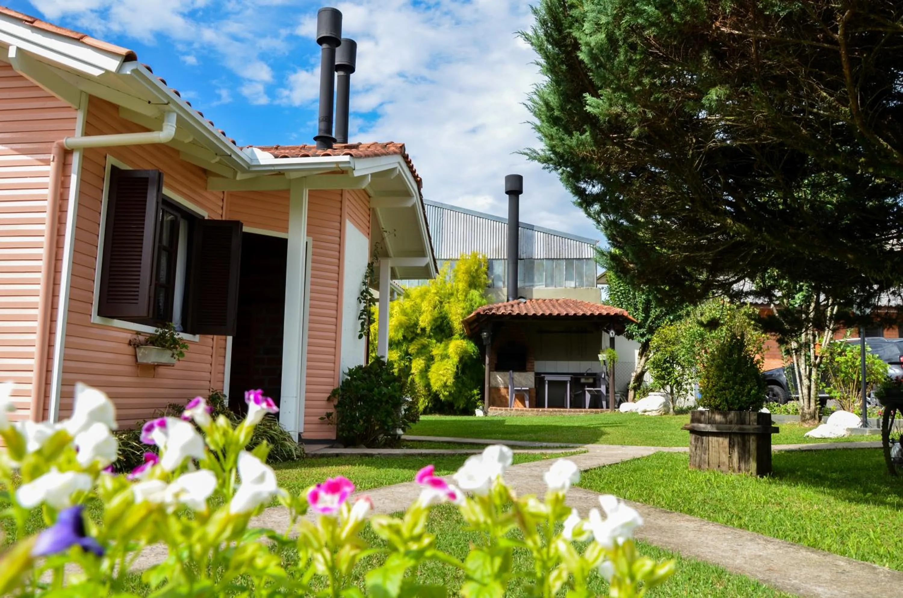 Garden view in Pousada Gramadense