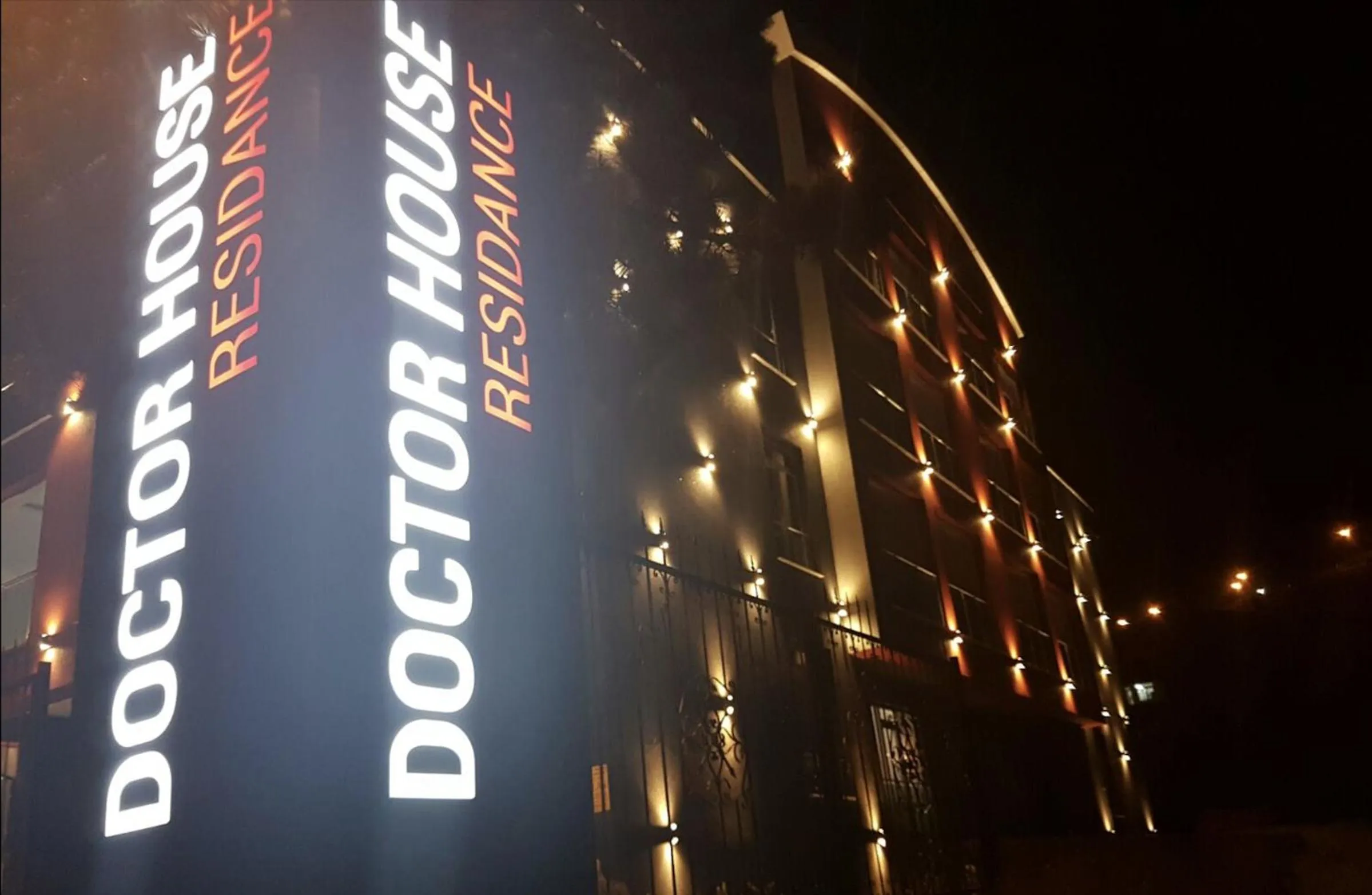 Doctor House Hotel