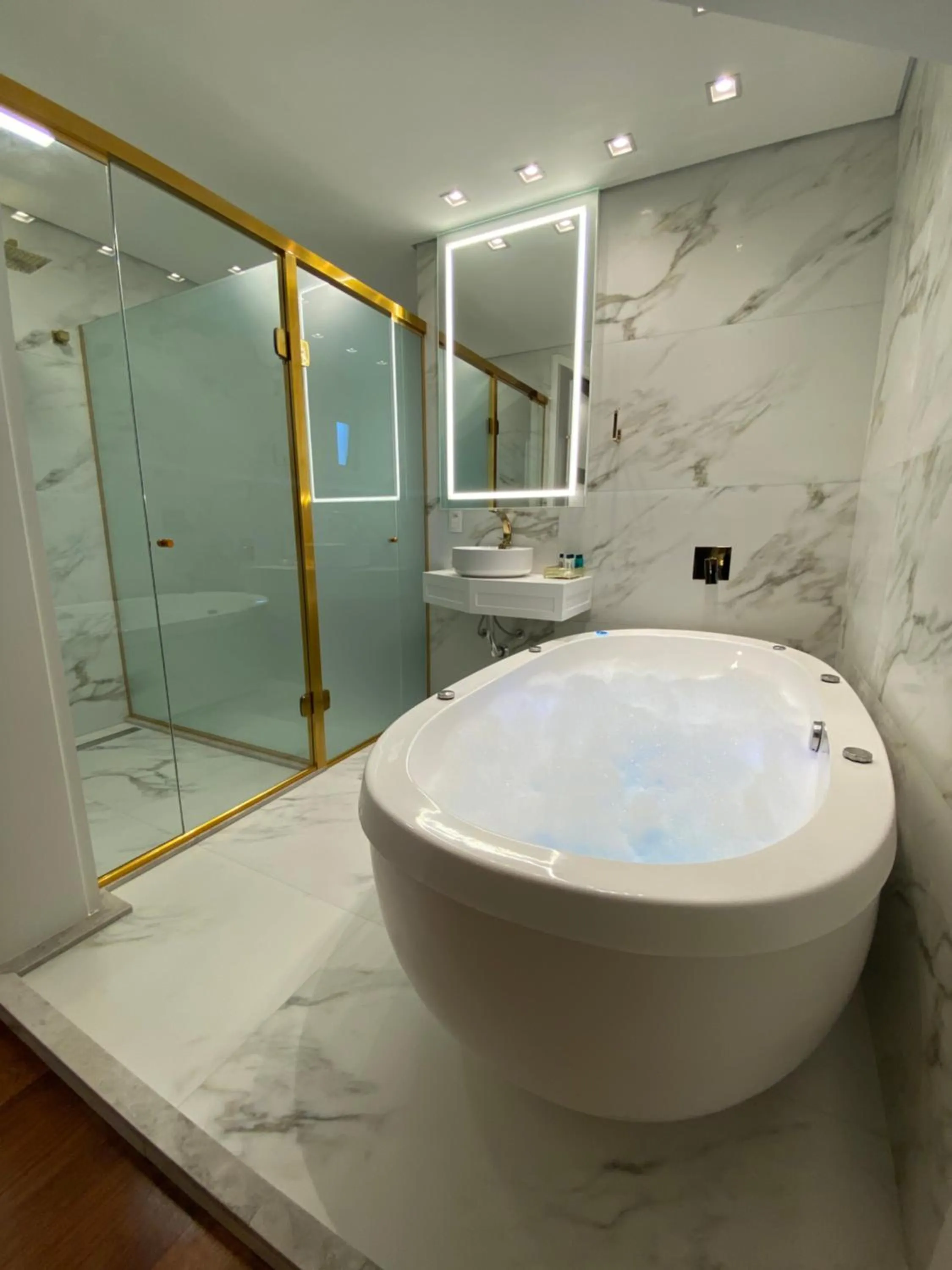 Bath in Hotel Kaster