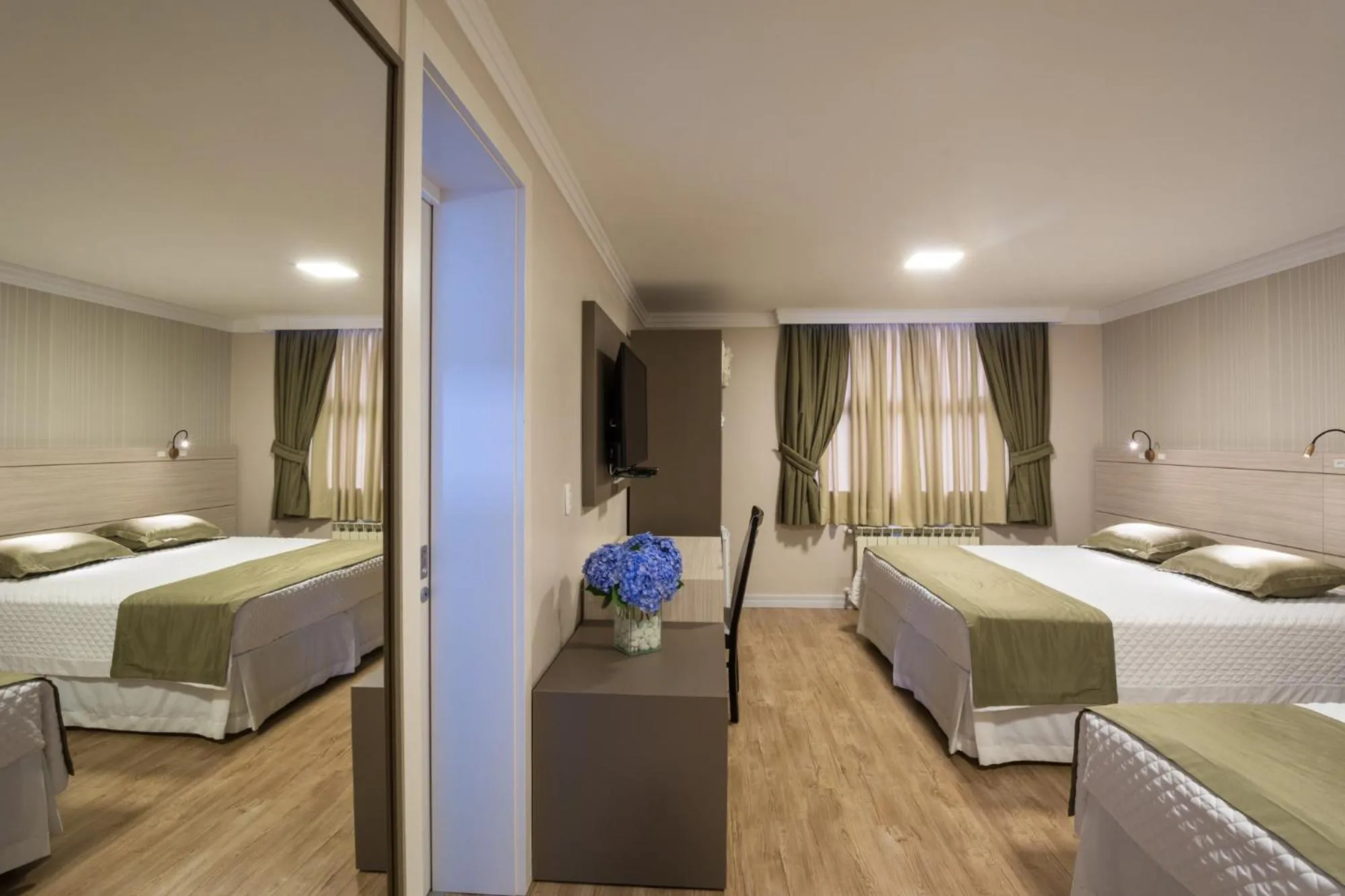 Photo of the whole room, Bed in Hotel Kaster