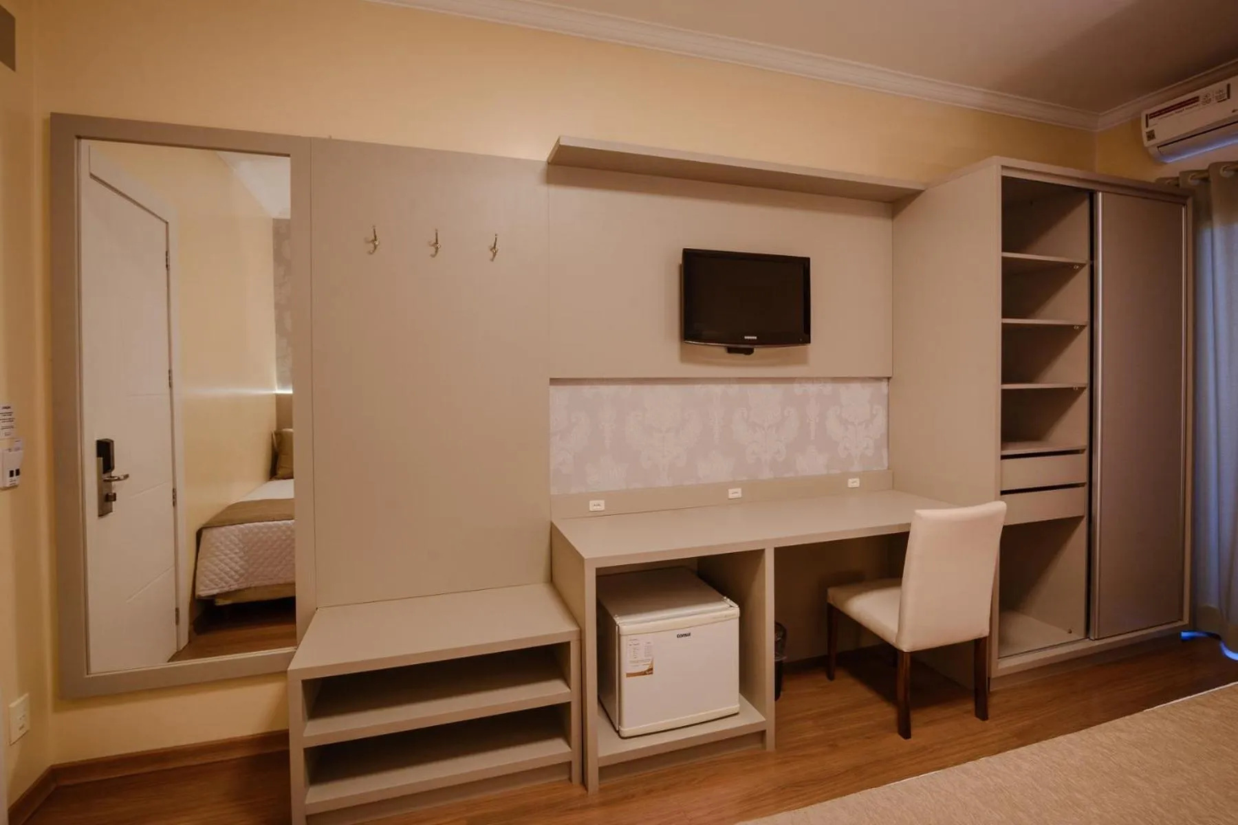 Bedroom, Bed in Hotel Kaster