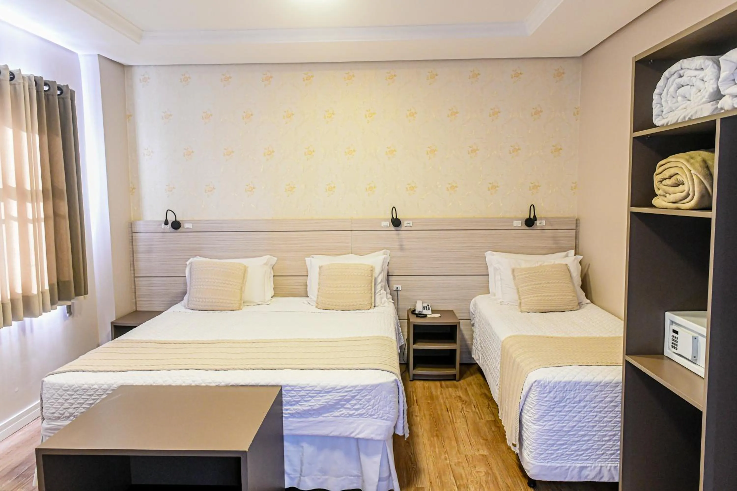 View (from property/room), Bed in Hotel Kaster