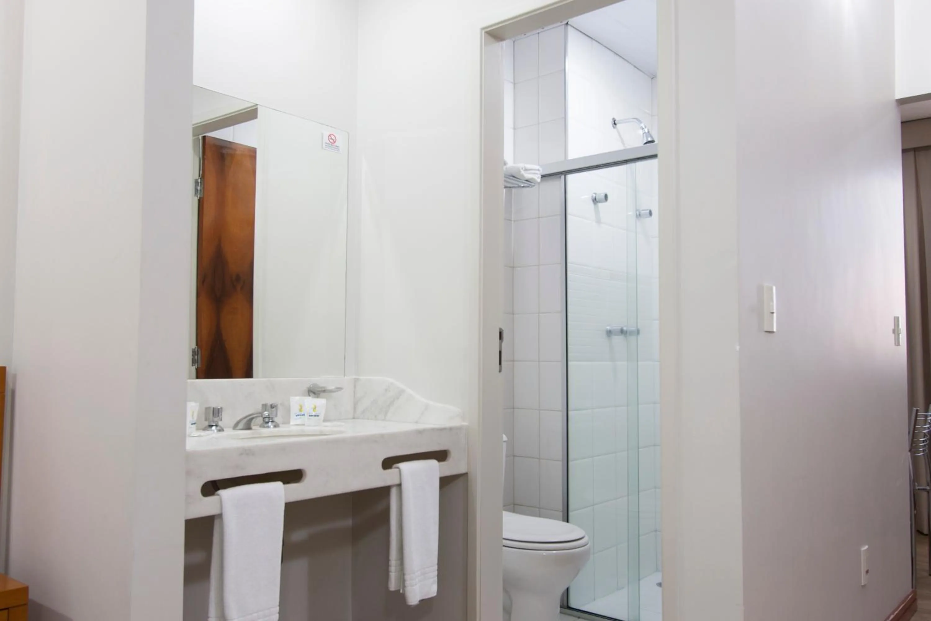 Bathroom in Di Giulio Hotel