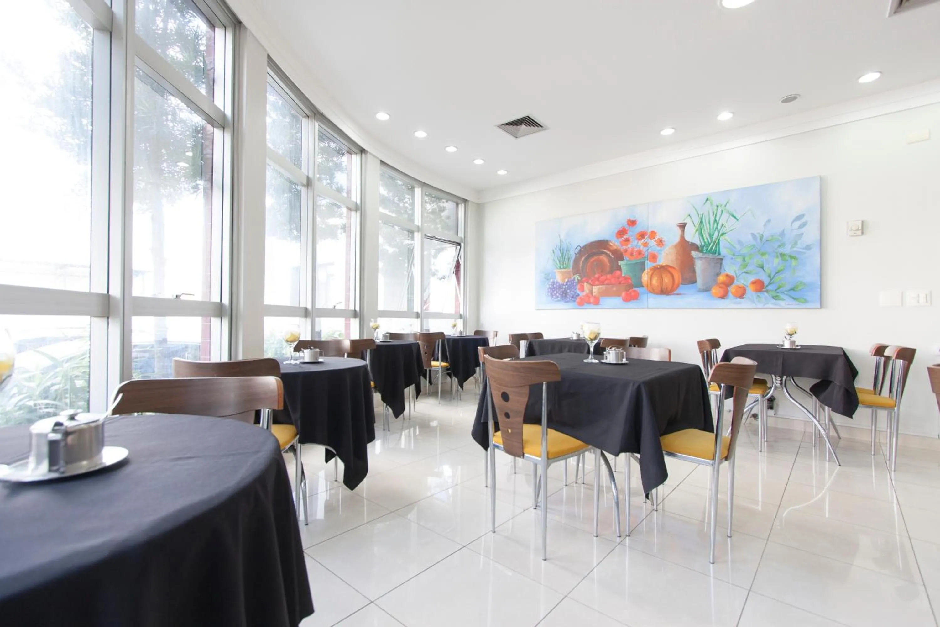 Restaurant/places to eat in Di Giulio Hotel