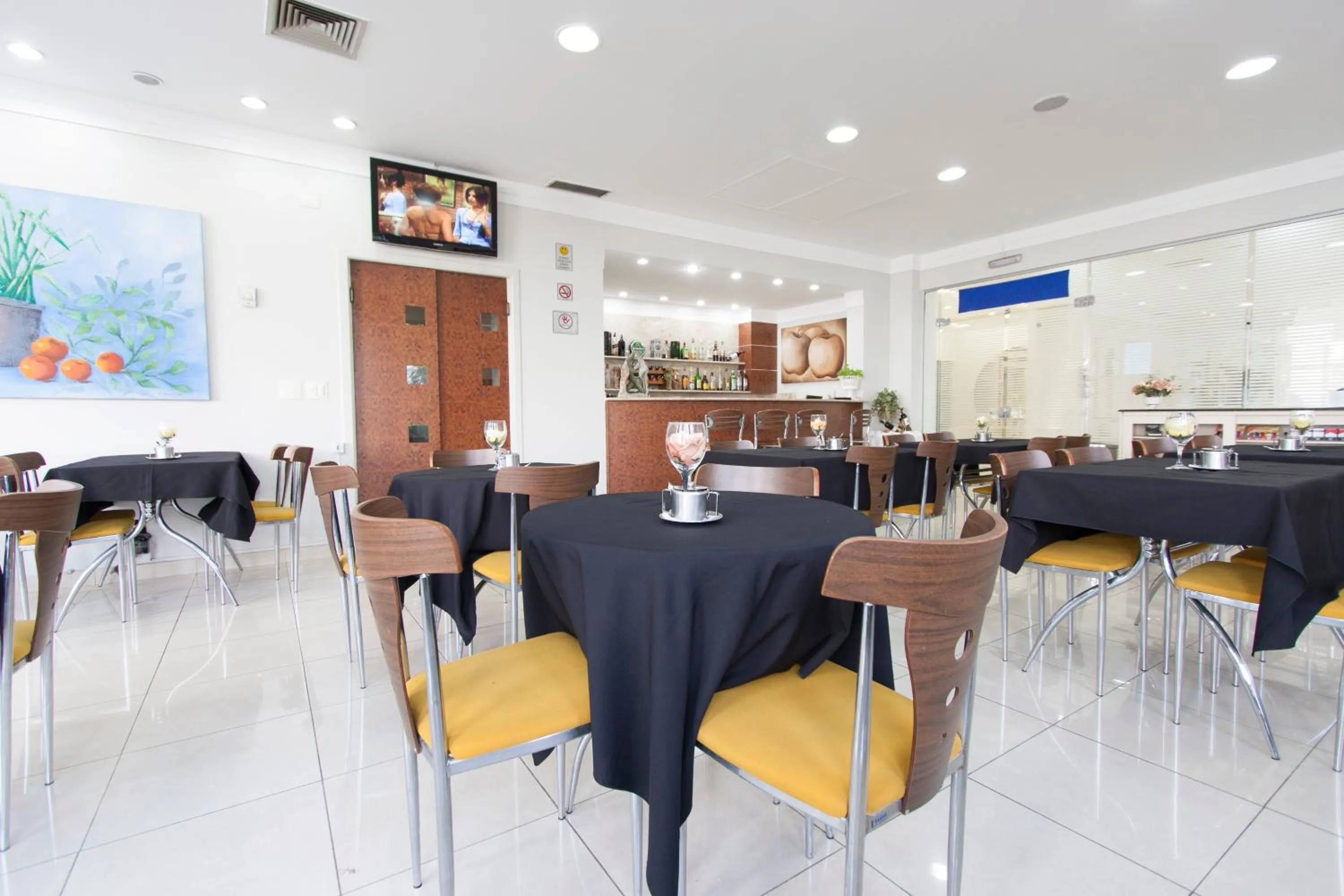 Restaurant/places to eat in Di Giulio Hotel