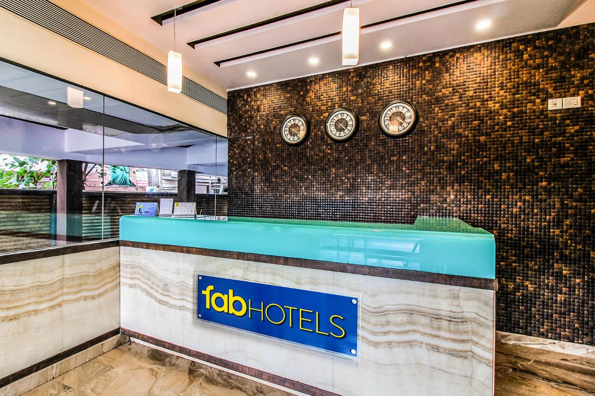 Lobby or reception in FabHotel Sahar Garden - Nr Mumbai International Airport