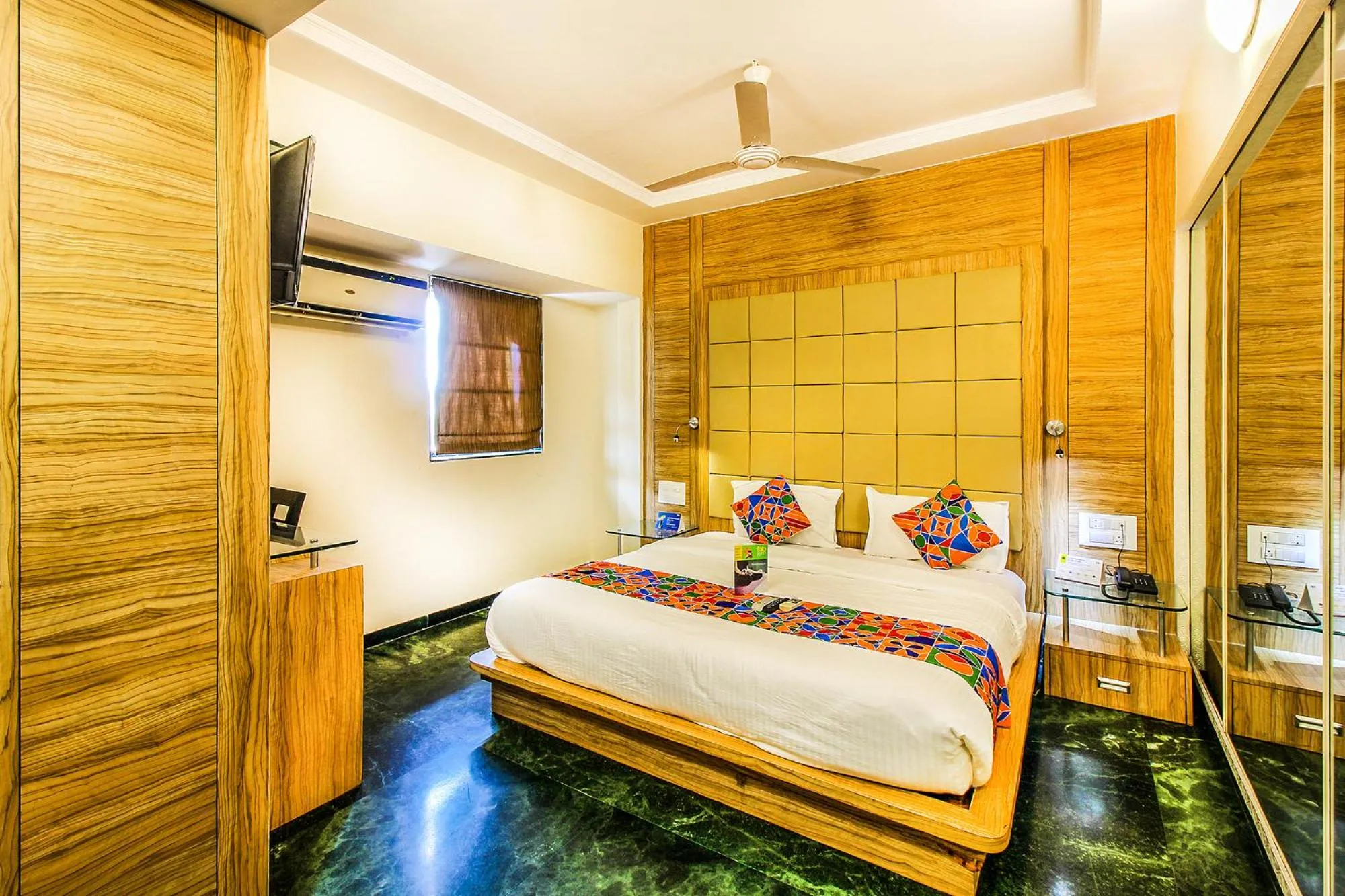 Bedroom in FabHotel Sahar Garden - Nr Mumbai International Airport