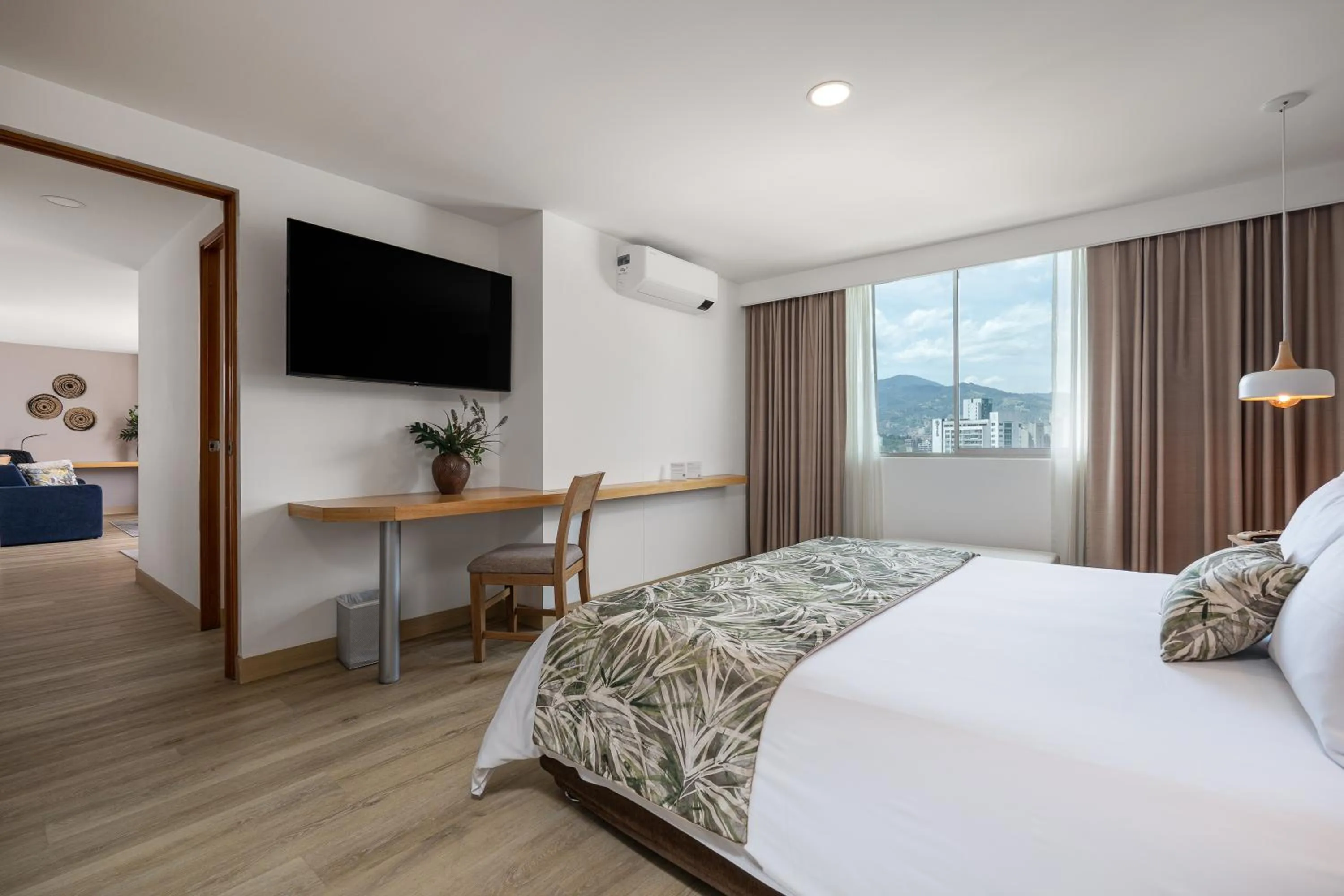 TV and multimedia, Bed in Affinity ApartaHotel - Extended Stay
