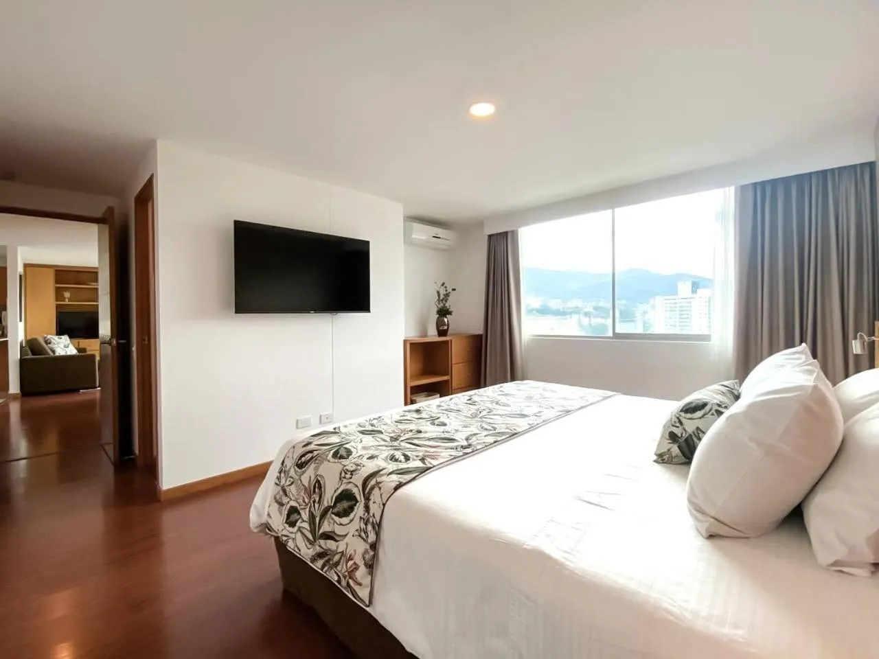 Bed in Affinity ApartaHotel - Extended Stay