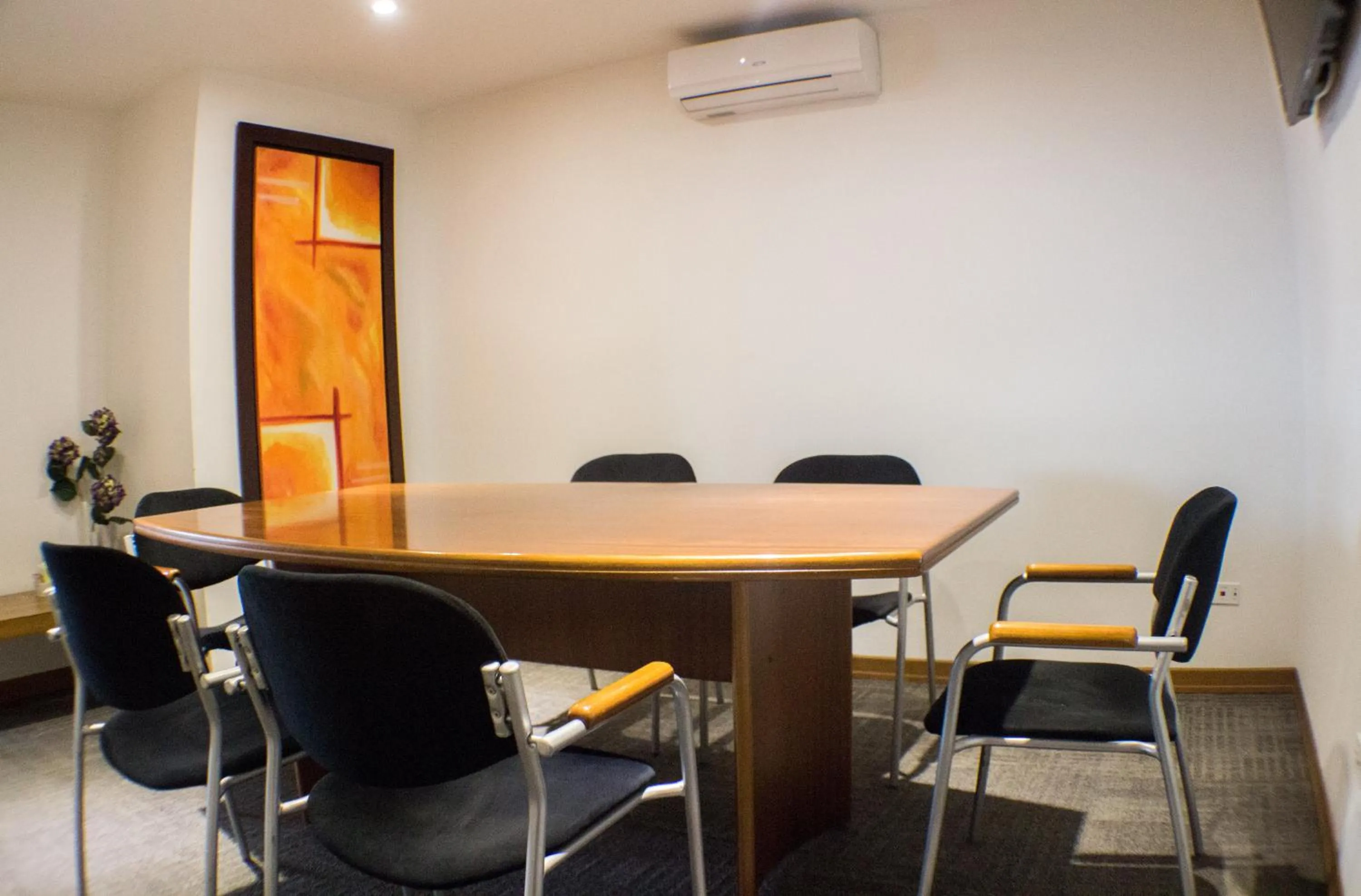 Meeting/conference room in Affinity ApartaHotel - Extended Stay