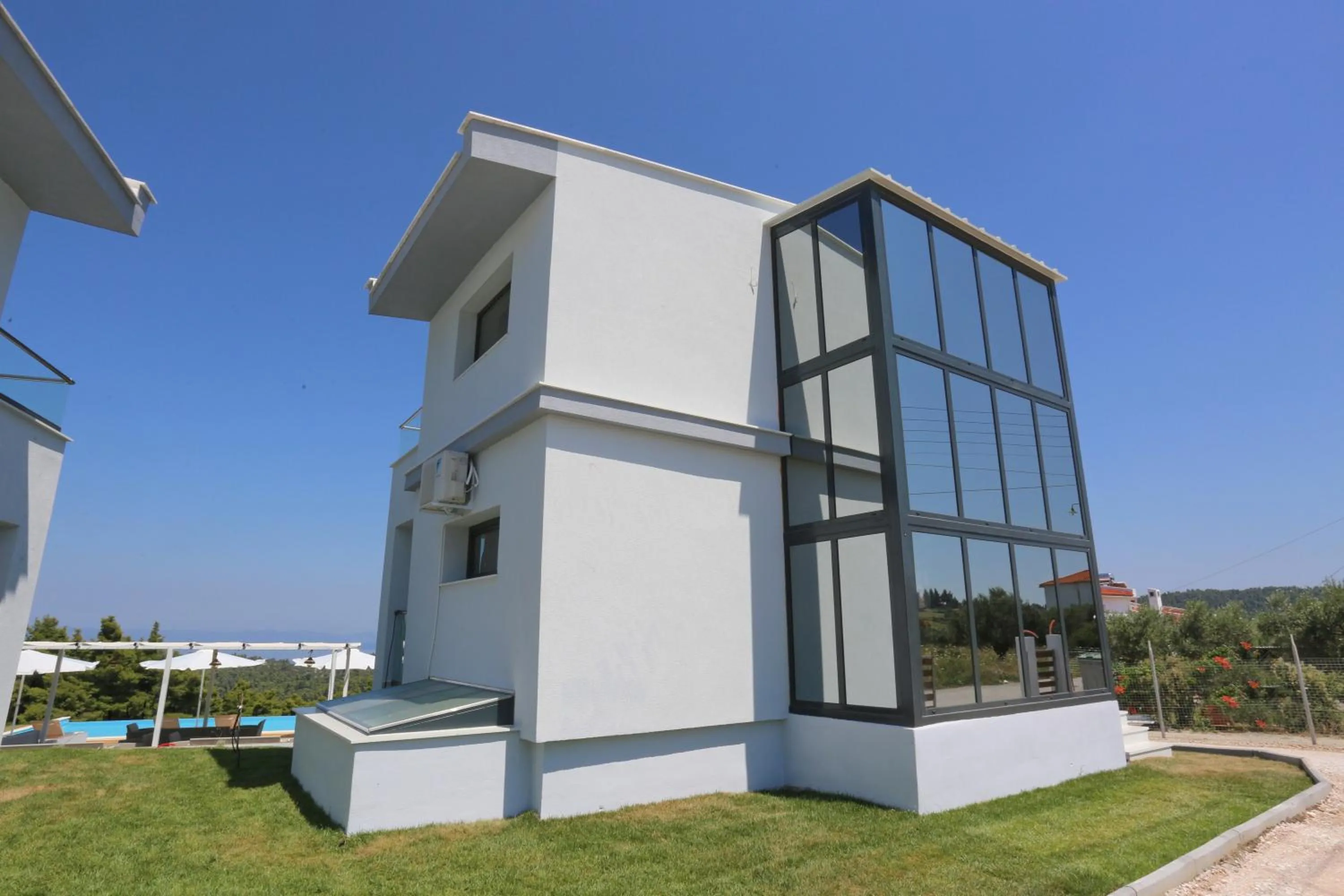 Property building in Blue Avenue