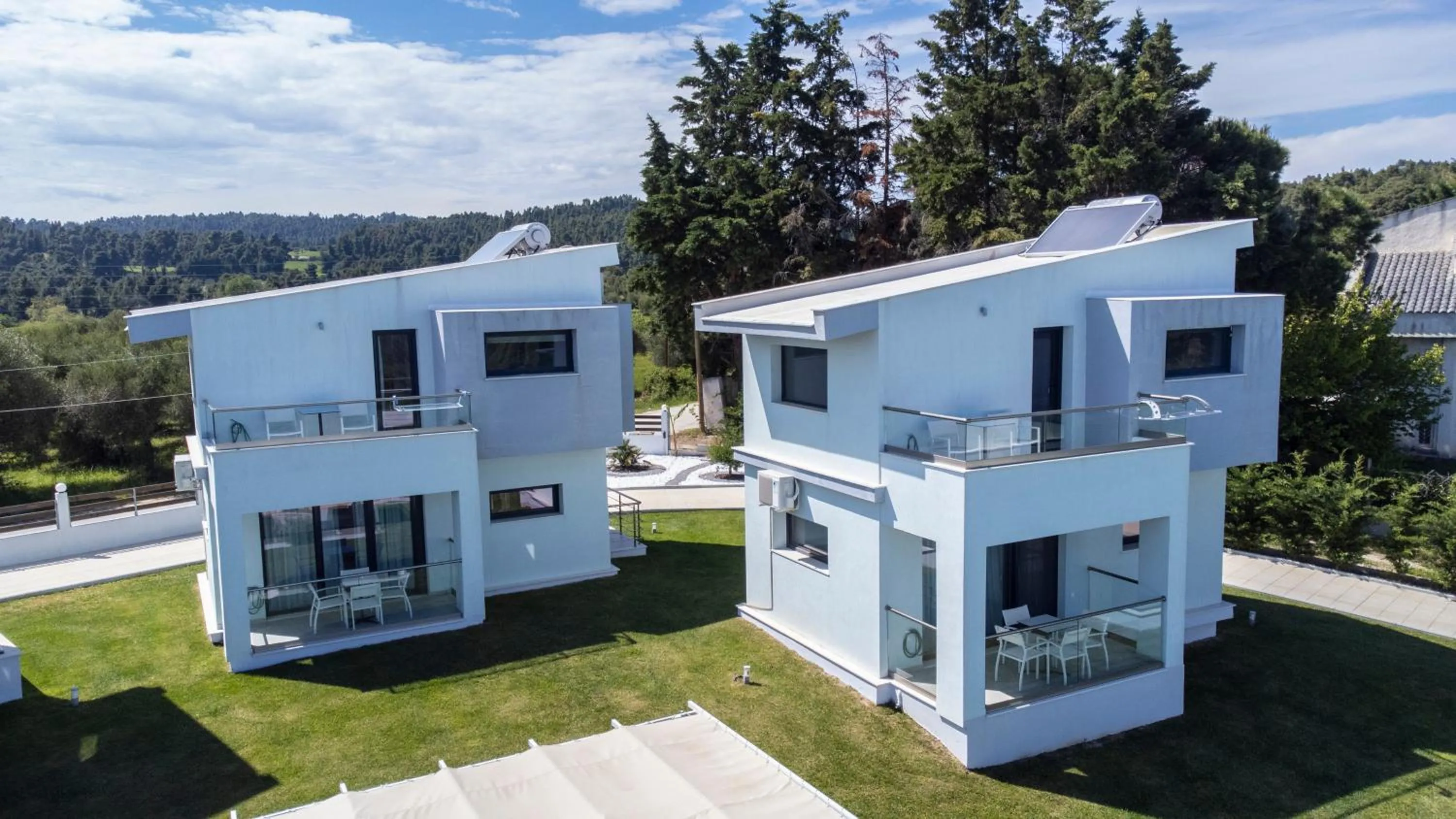 Property building in Blue Avenue