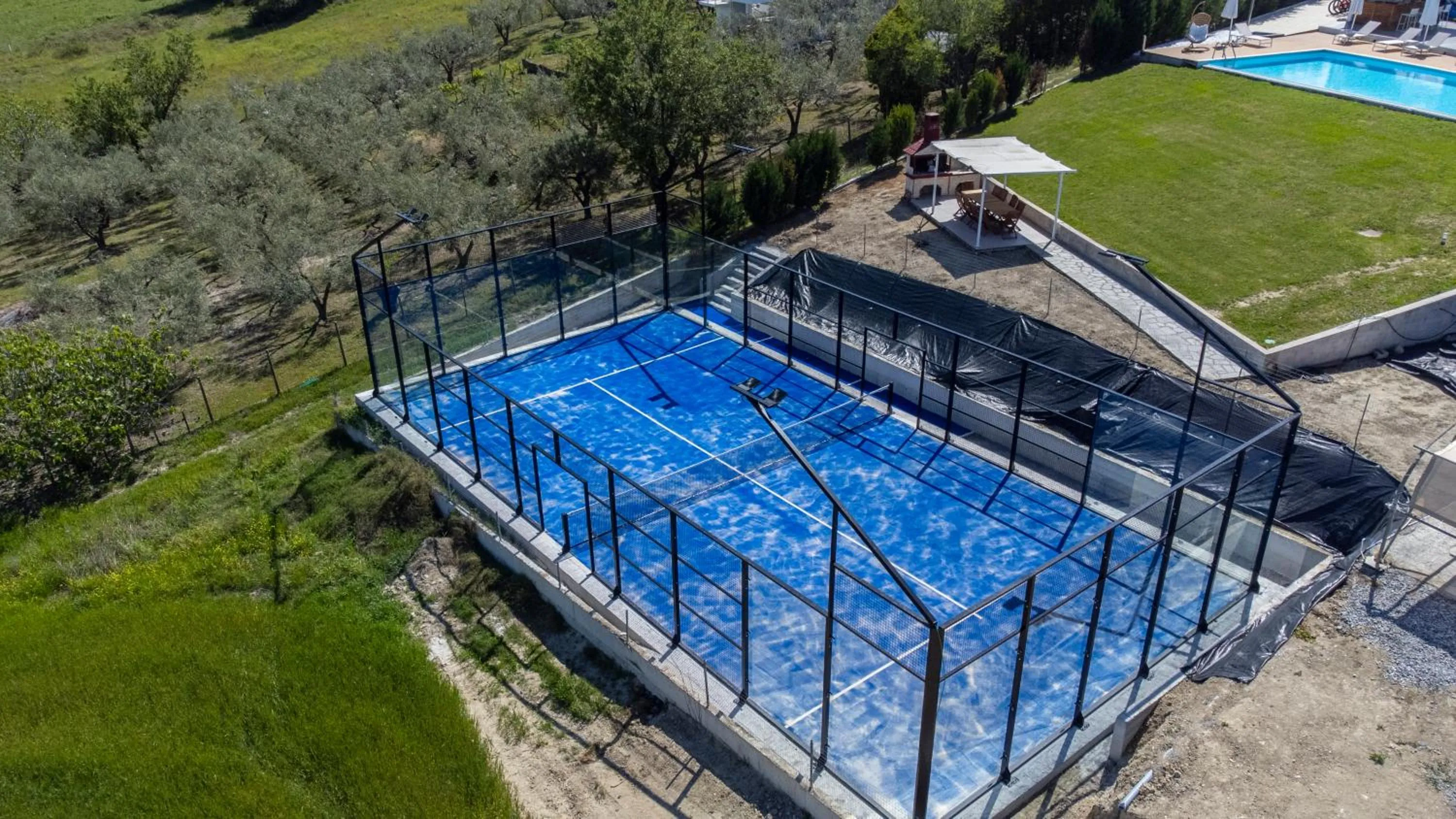 Tennis court in Blue Avenue