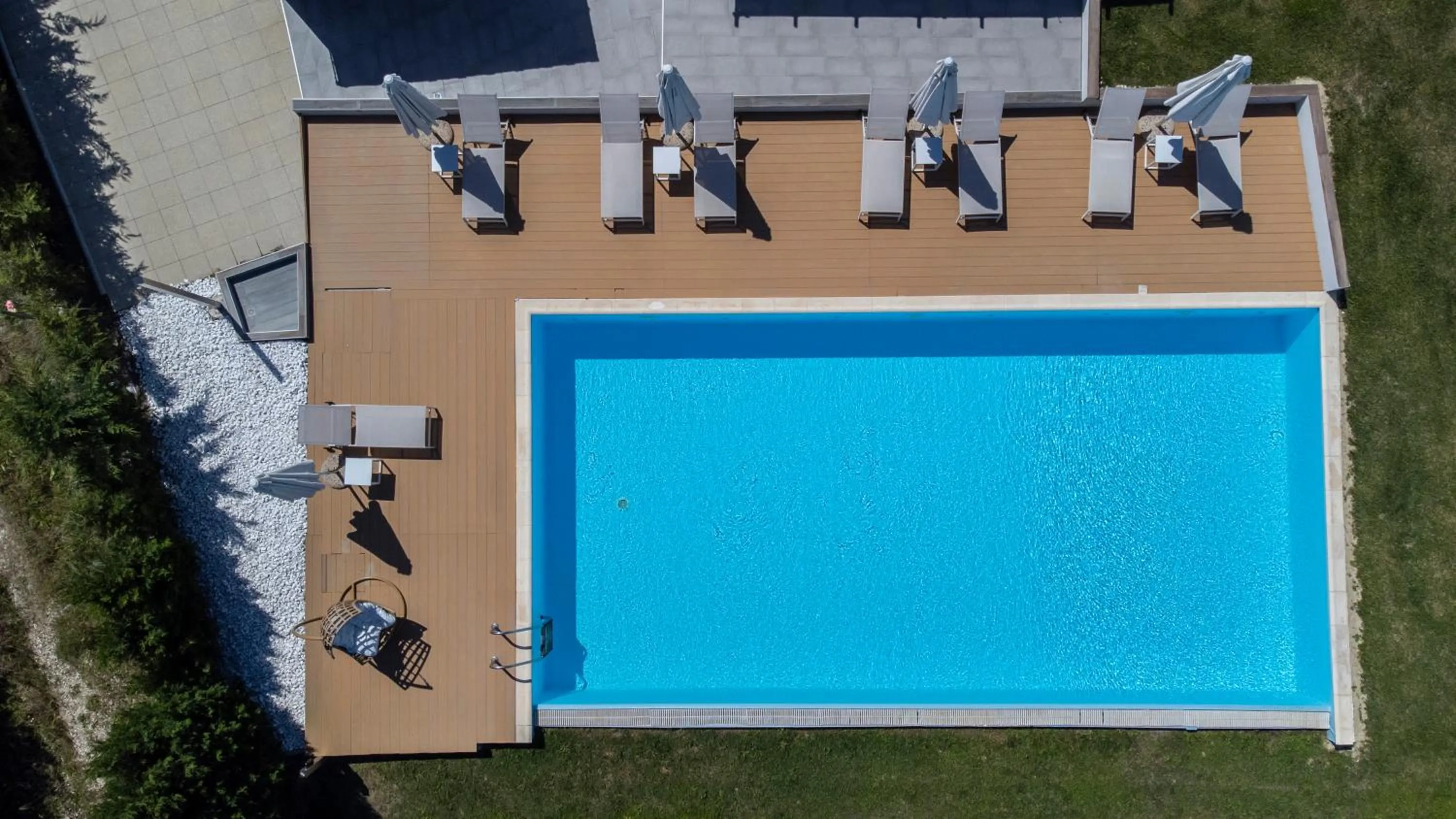 Swimming pool in Blue Avenue