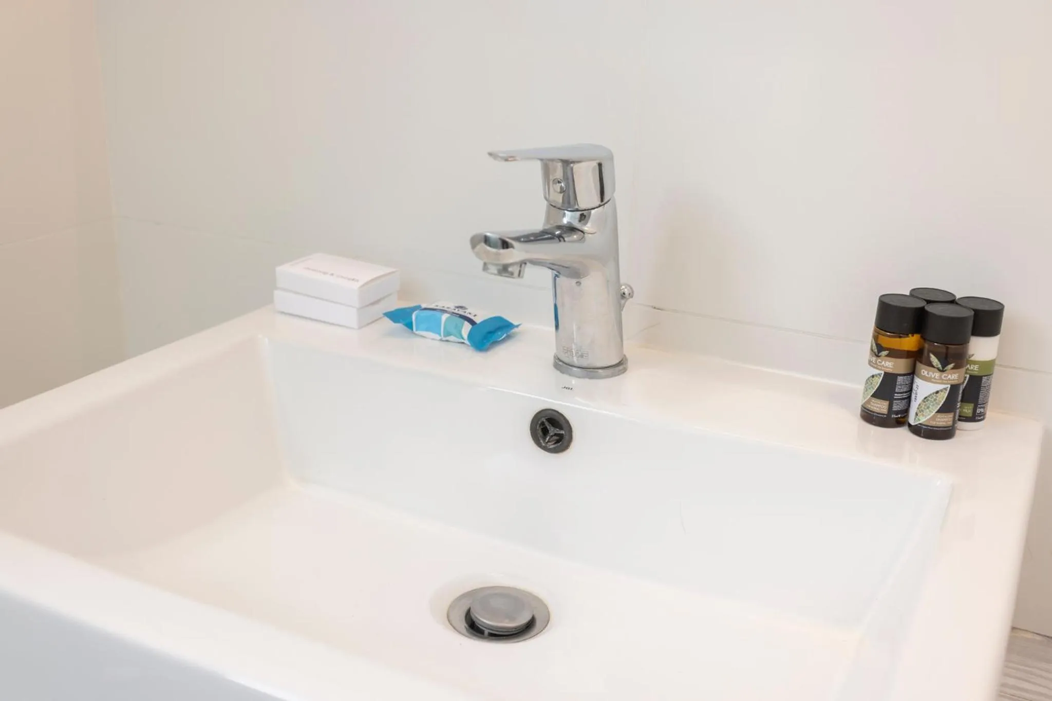 Bathroom in Blue Avenue