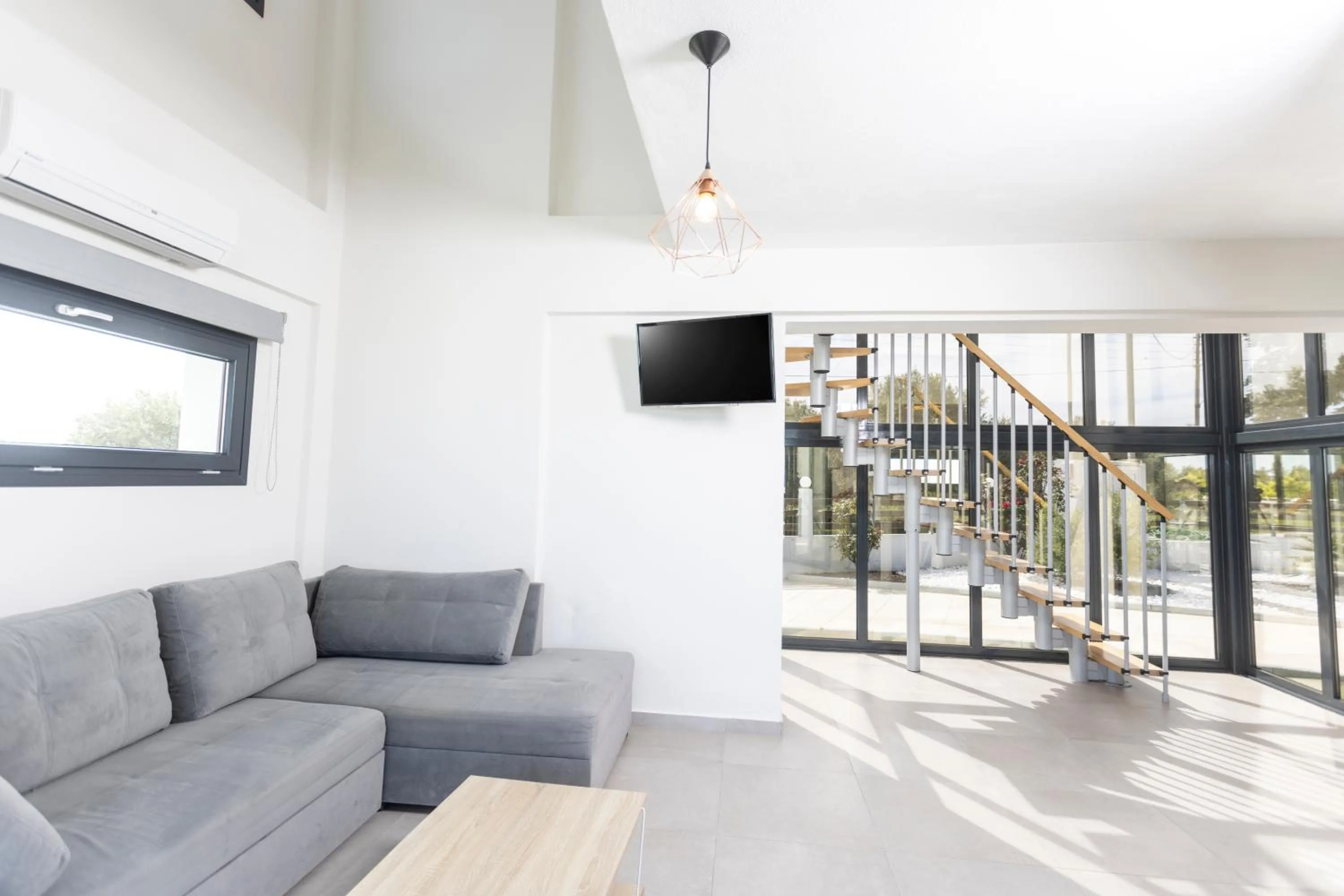 TV and multimedia in Blue Avenue