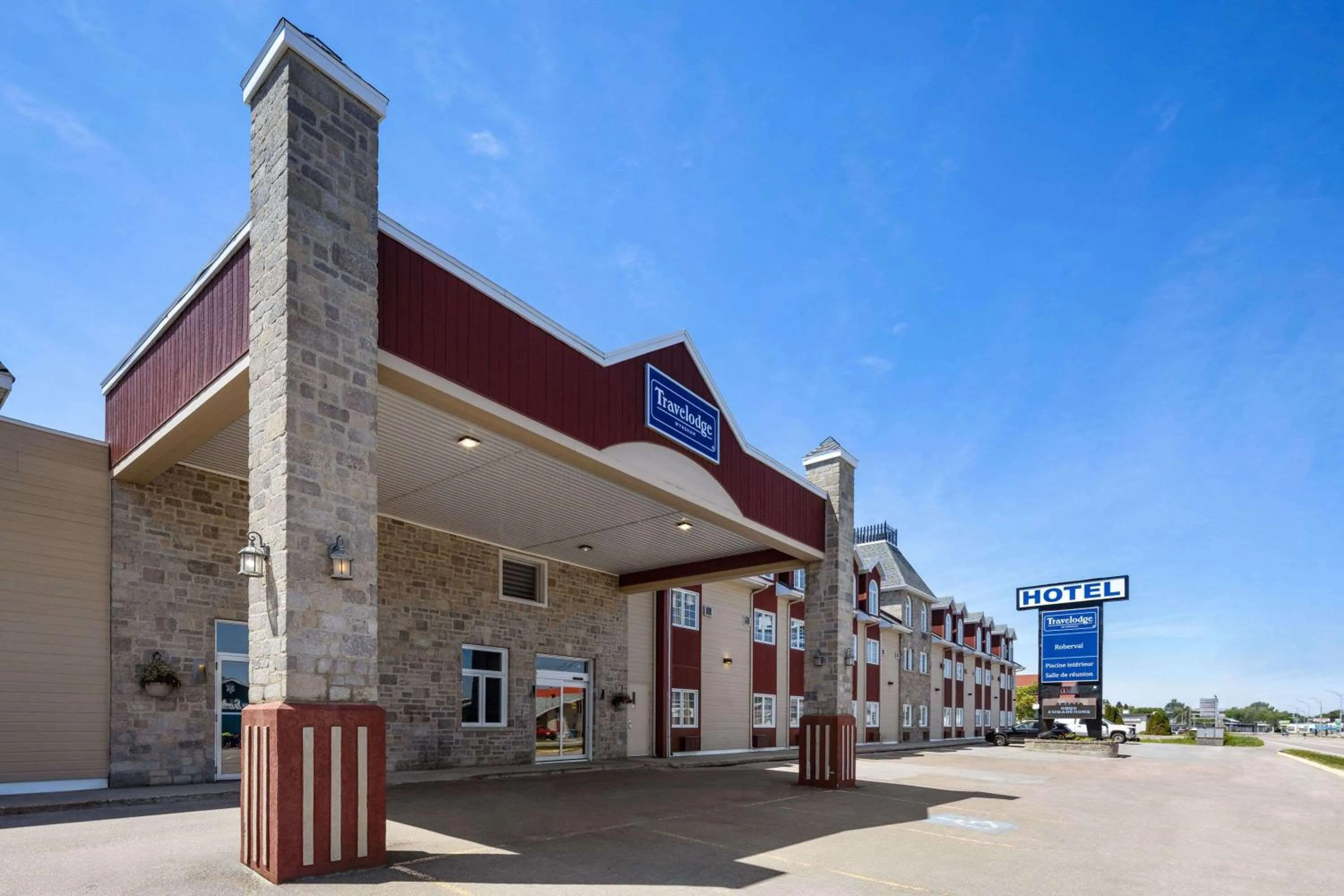 Property building in Travelodge by Wyndham Roberval