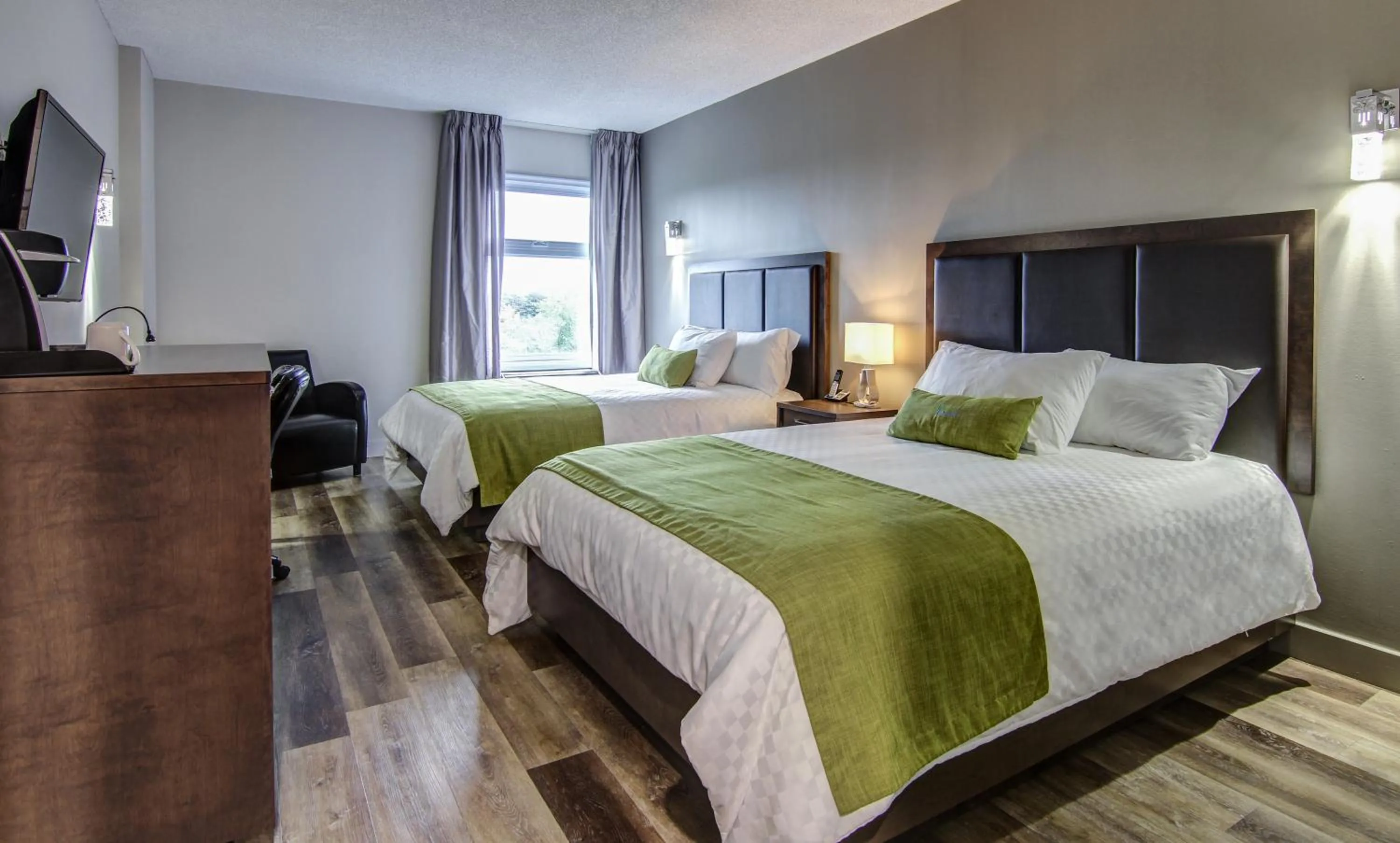 Bed in Hôtel du Jardin