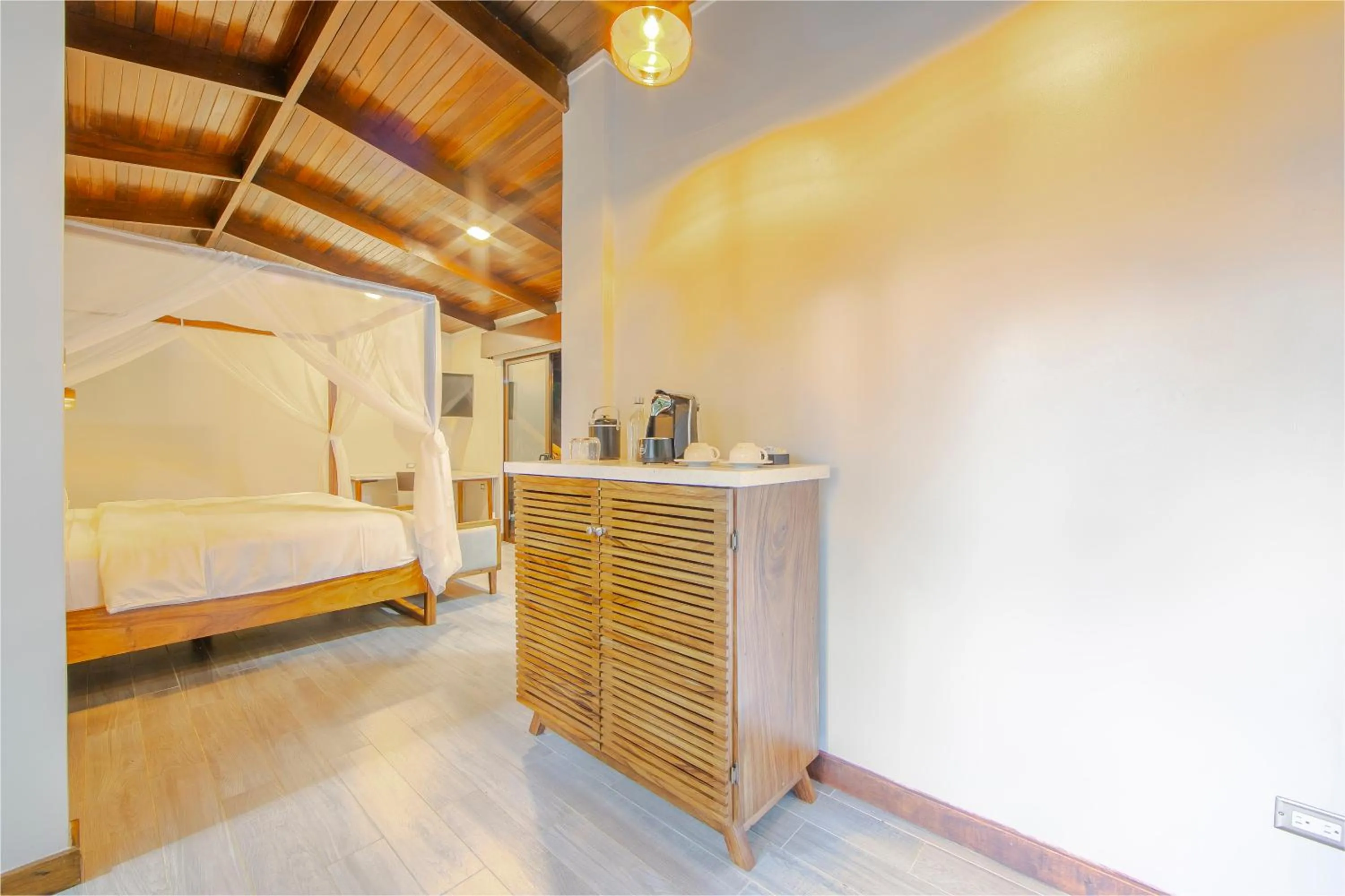 Bed in Chachagua Rainforest Hotel & Hot Springs