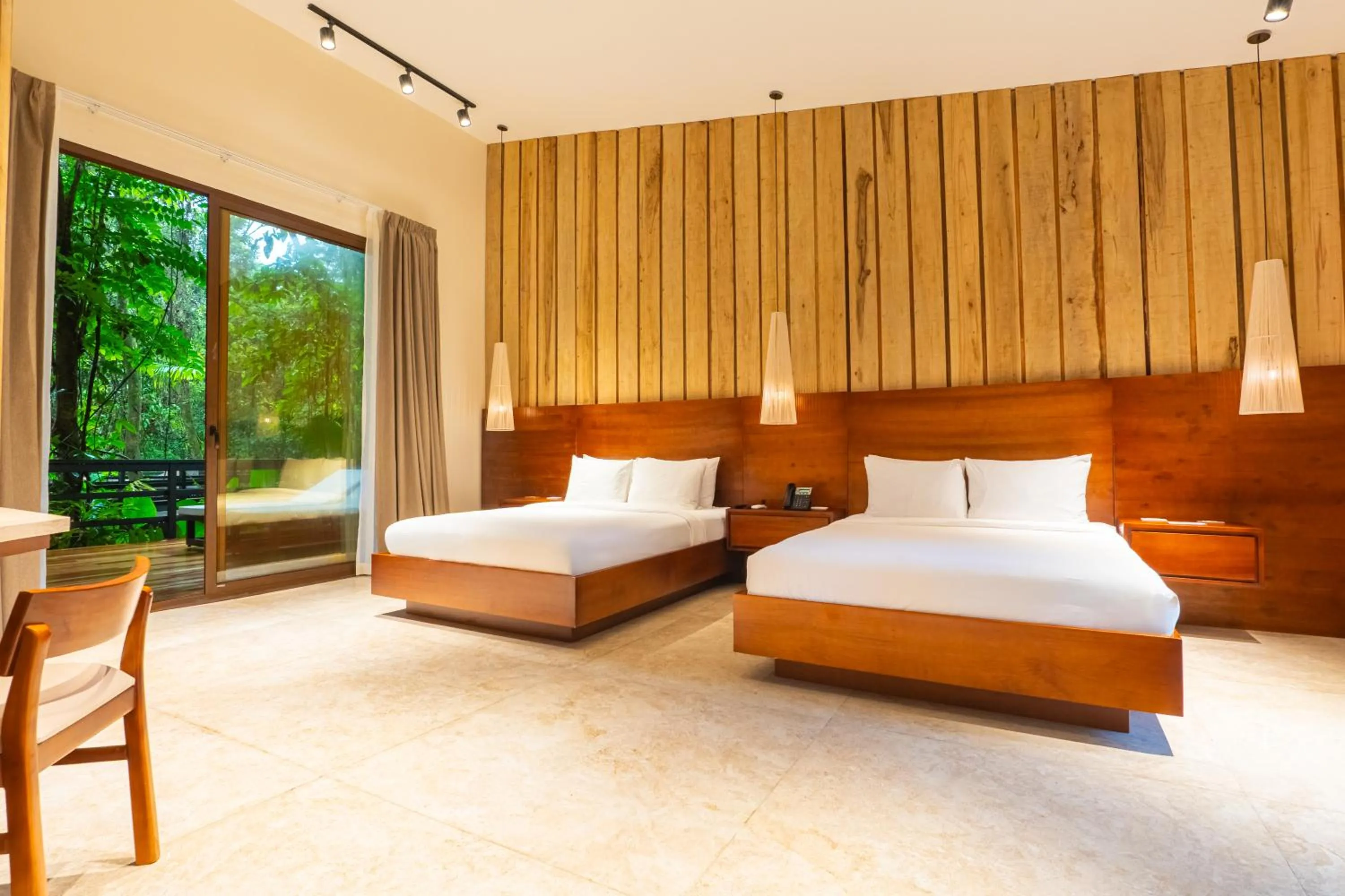 Bed in Chachagua Rainforest Hotel & Hot Springs