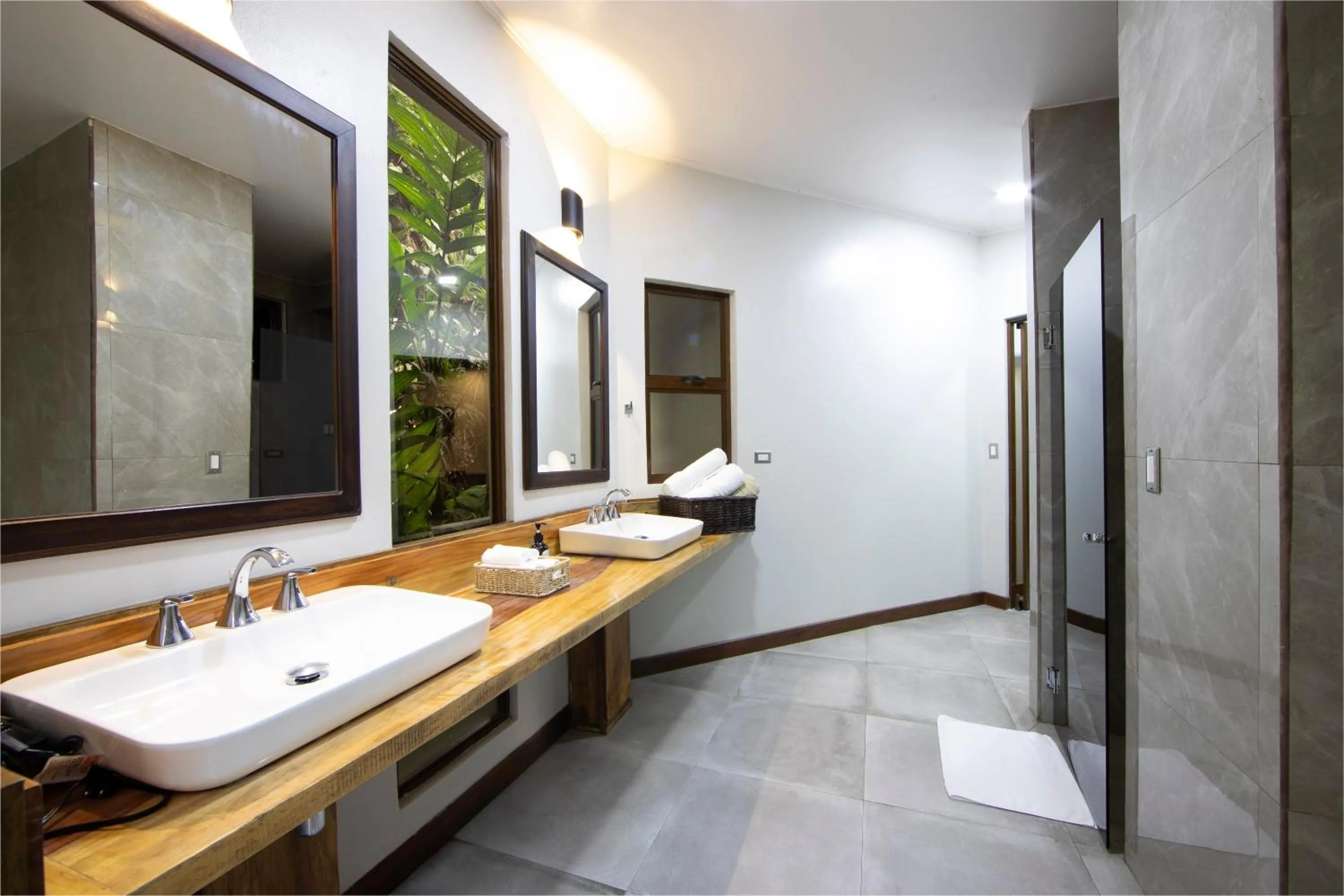 Bathroom in Chachagua Rainforest Hotel & Hot Springs