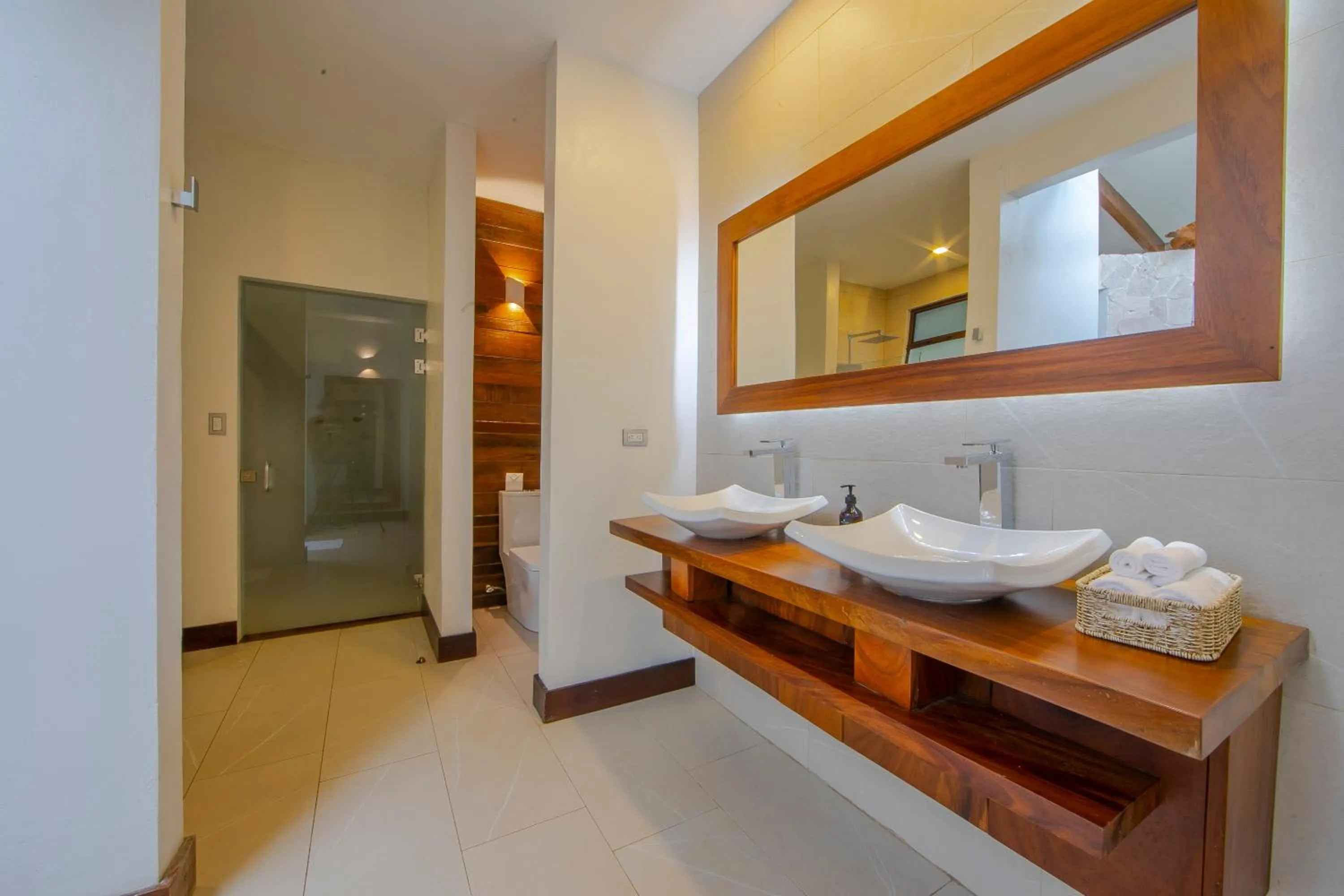 Bathroom in Chachagua Rainforest Hotel & Hot Springs