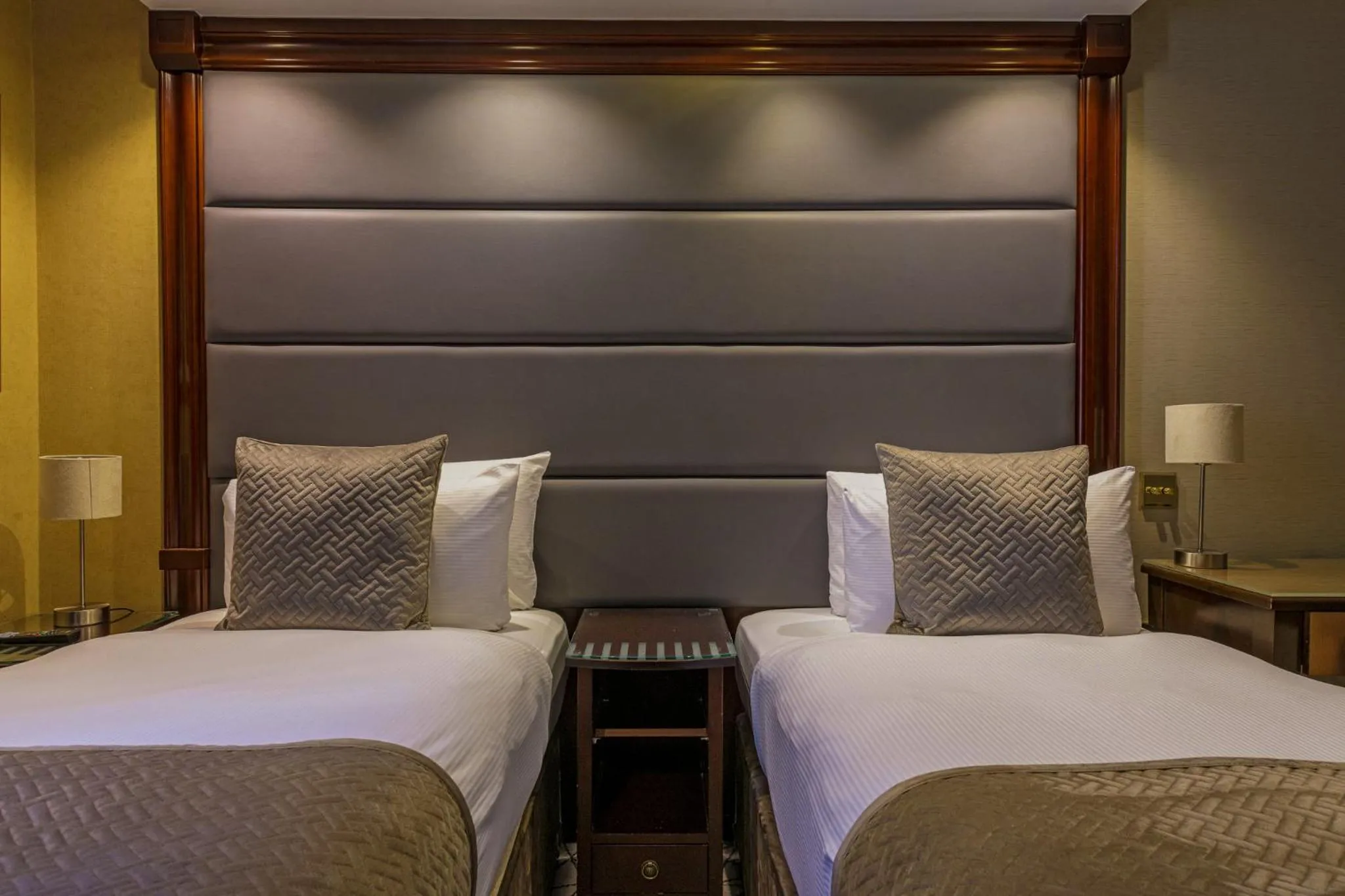 Bed in Hyde Park International