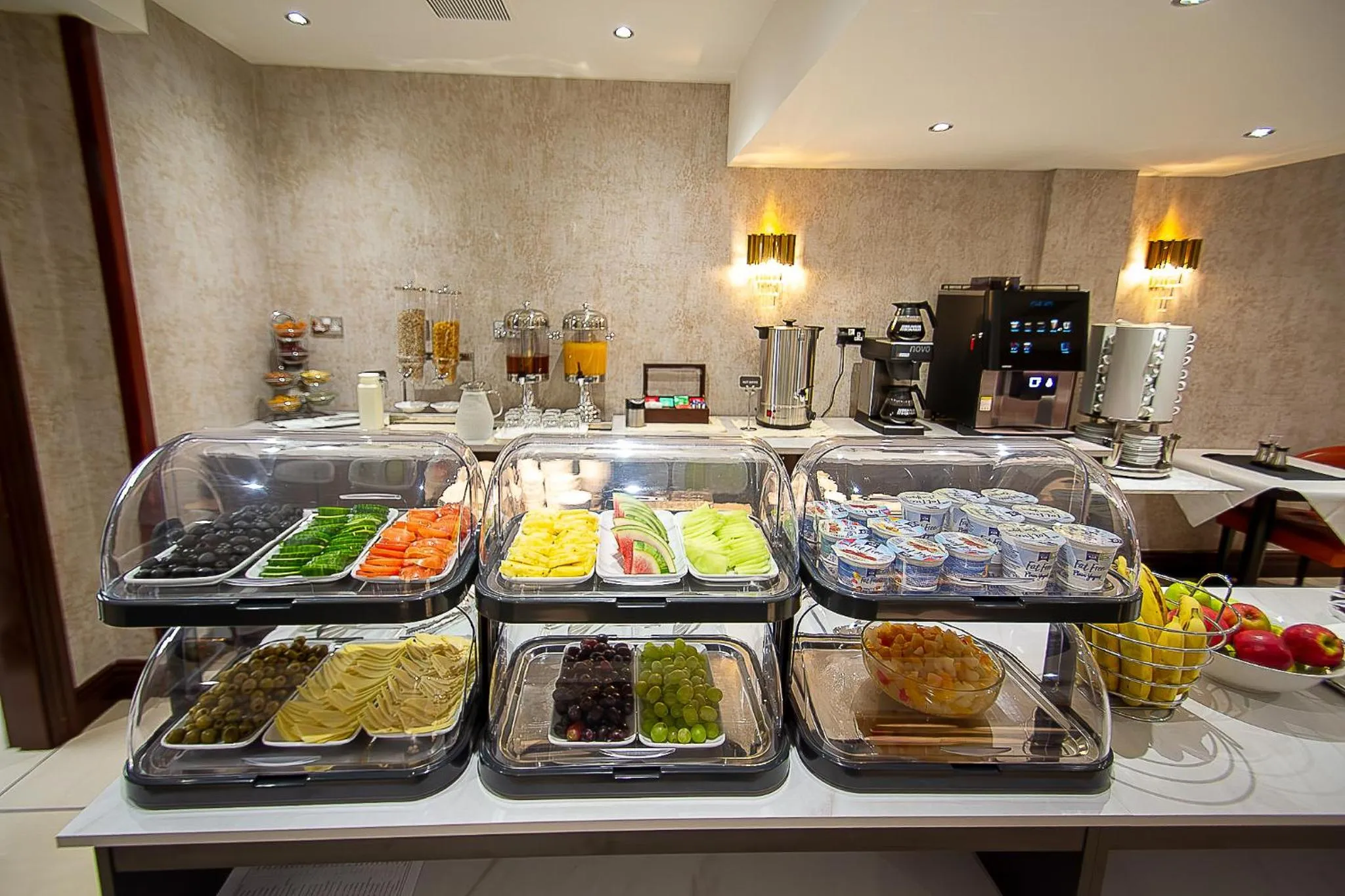 Restaurant/places to eat in Hyde Park International