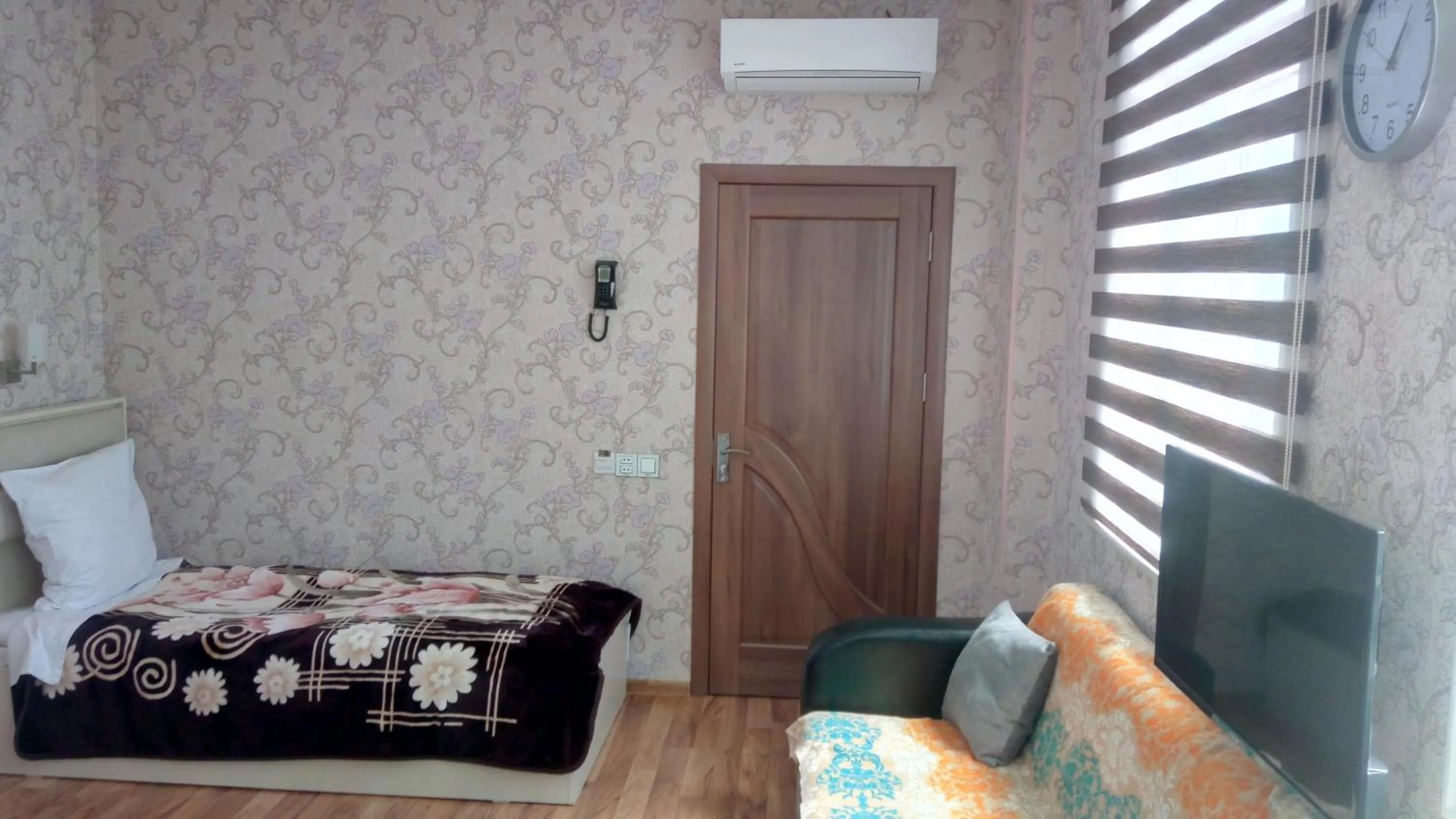 Bed in Sheki Guest House