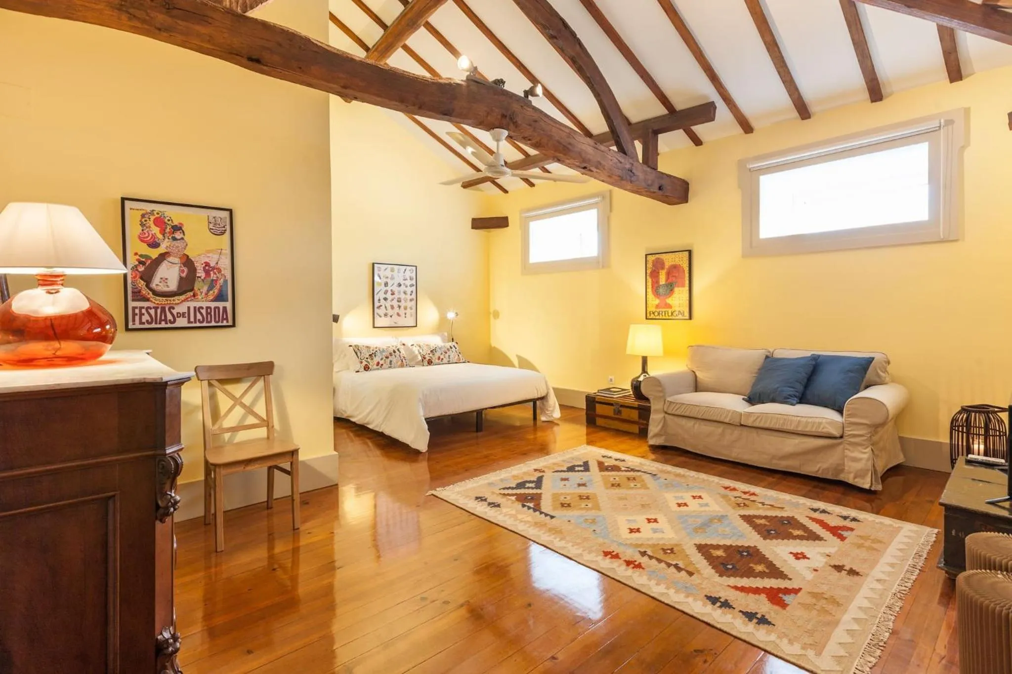 Communal lounge/ TV room, Bed in Casa Grande - Minho's Guest