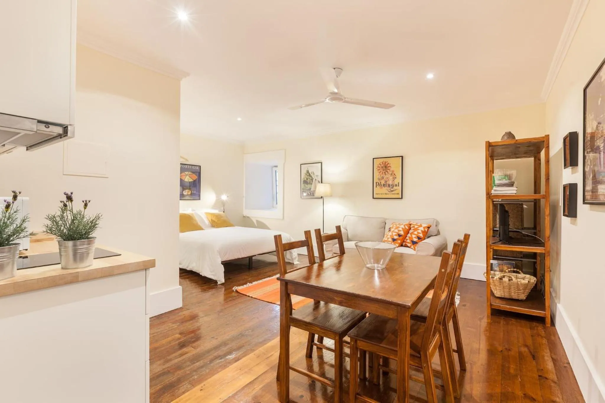 Dining area, Bed in Casa Grande - Minho's Guest