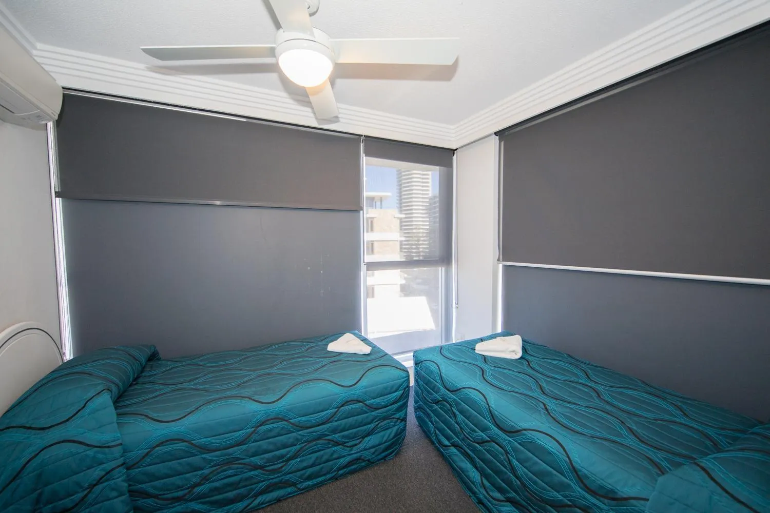 Photo of the whole room, Bed in Beachside Tower Apartments