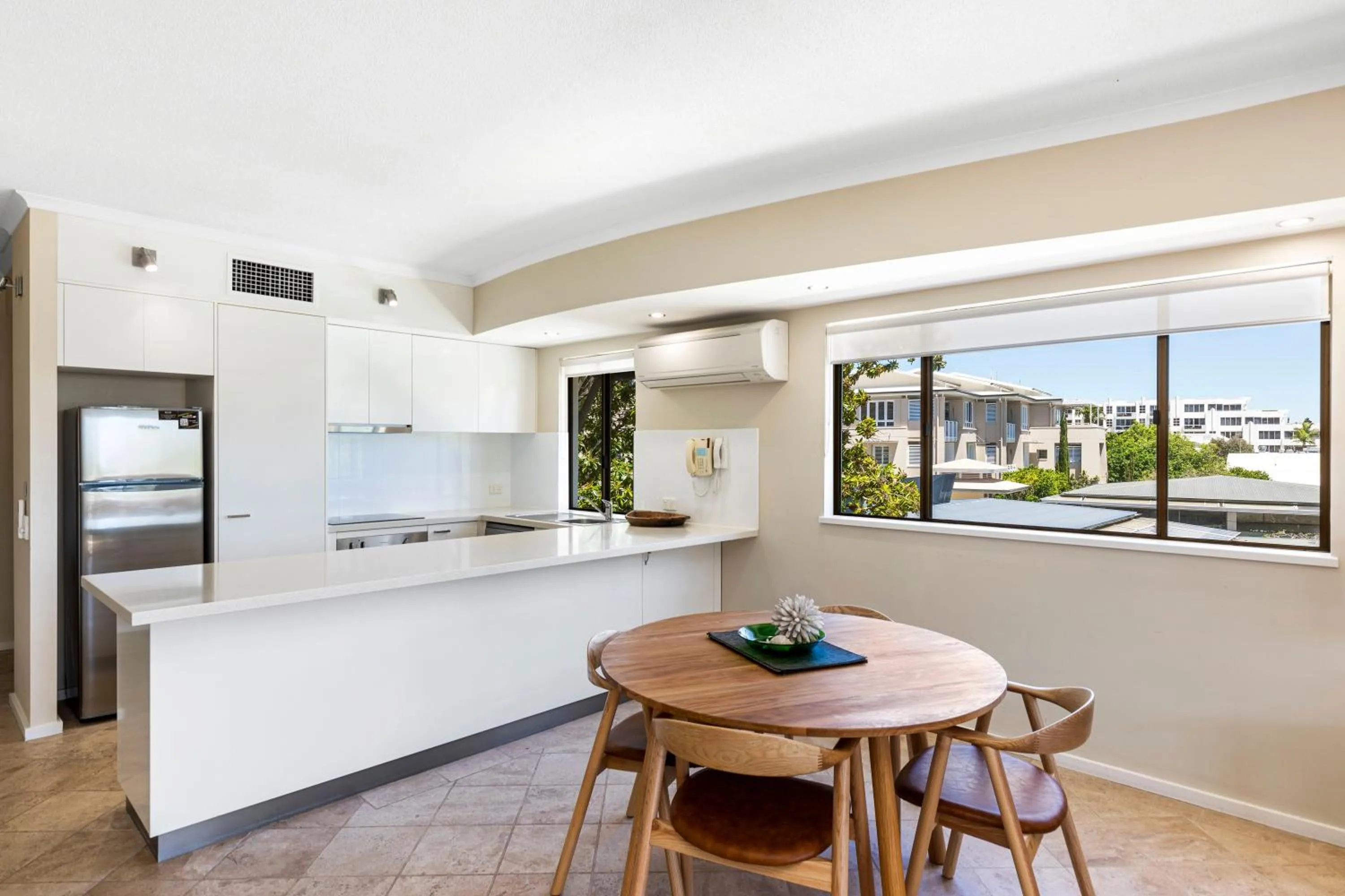 Kitchen or kitchenette in Bella Casa Noosa