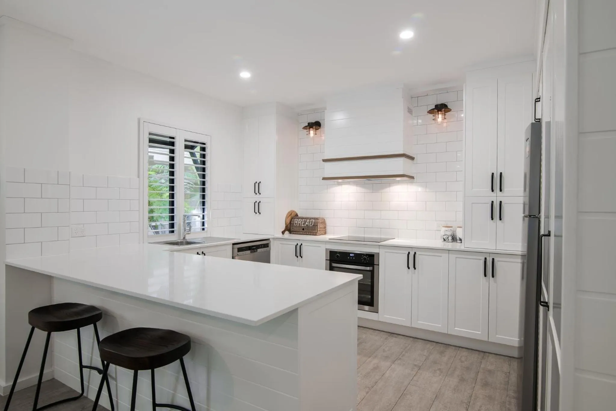 Kitchen or kitchenette in Bella Casa Noosa