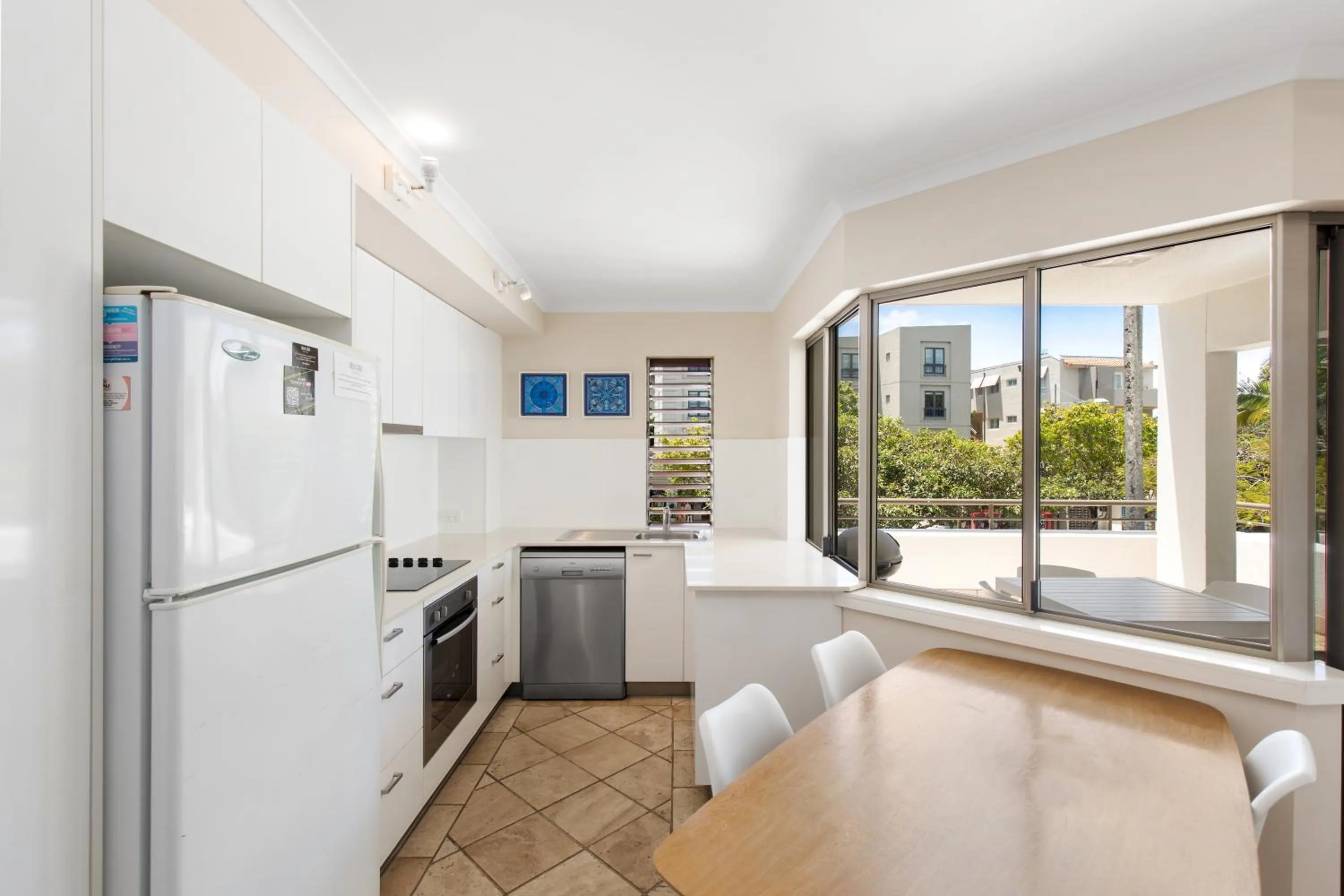 dishwasher in Bella Casa Noosa