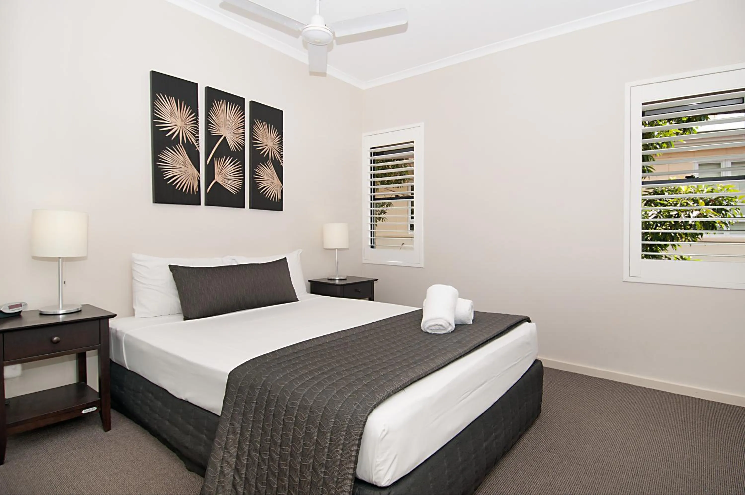 Photo of the whole room, Bed in Bella Casa Noosa