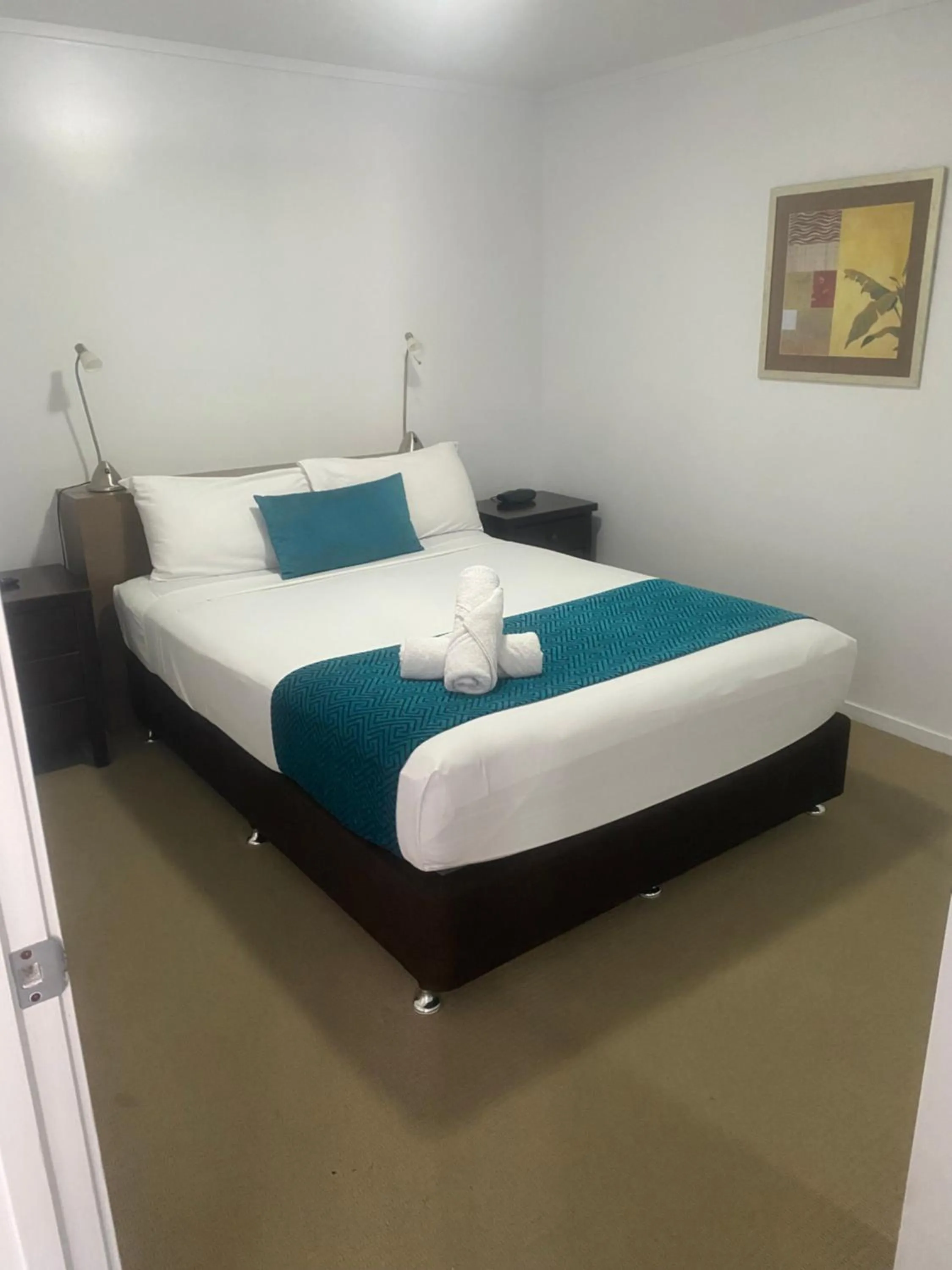 Bed in Waters Edge The Strand