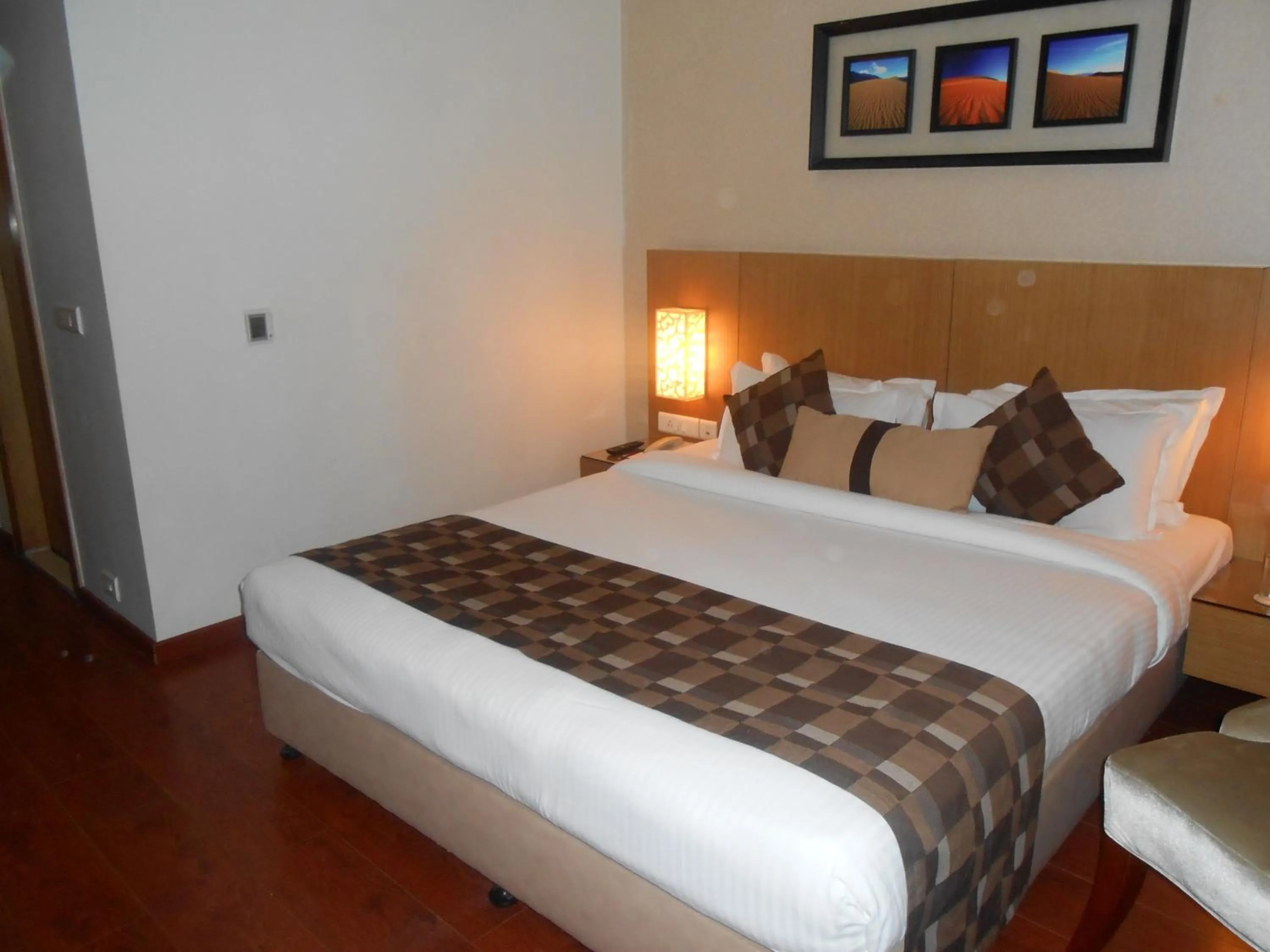 Decorative detail, Bed in Siamton Inn- A Cygnett Collection