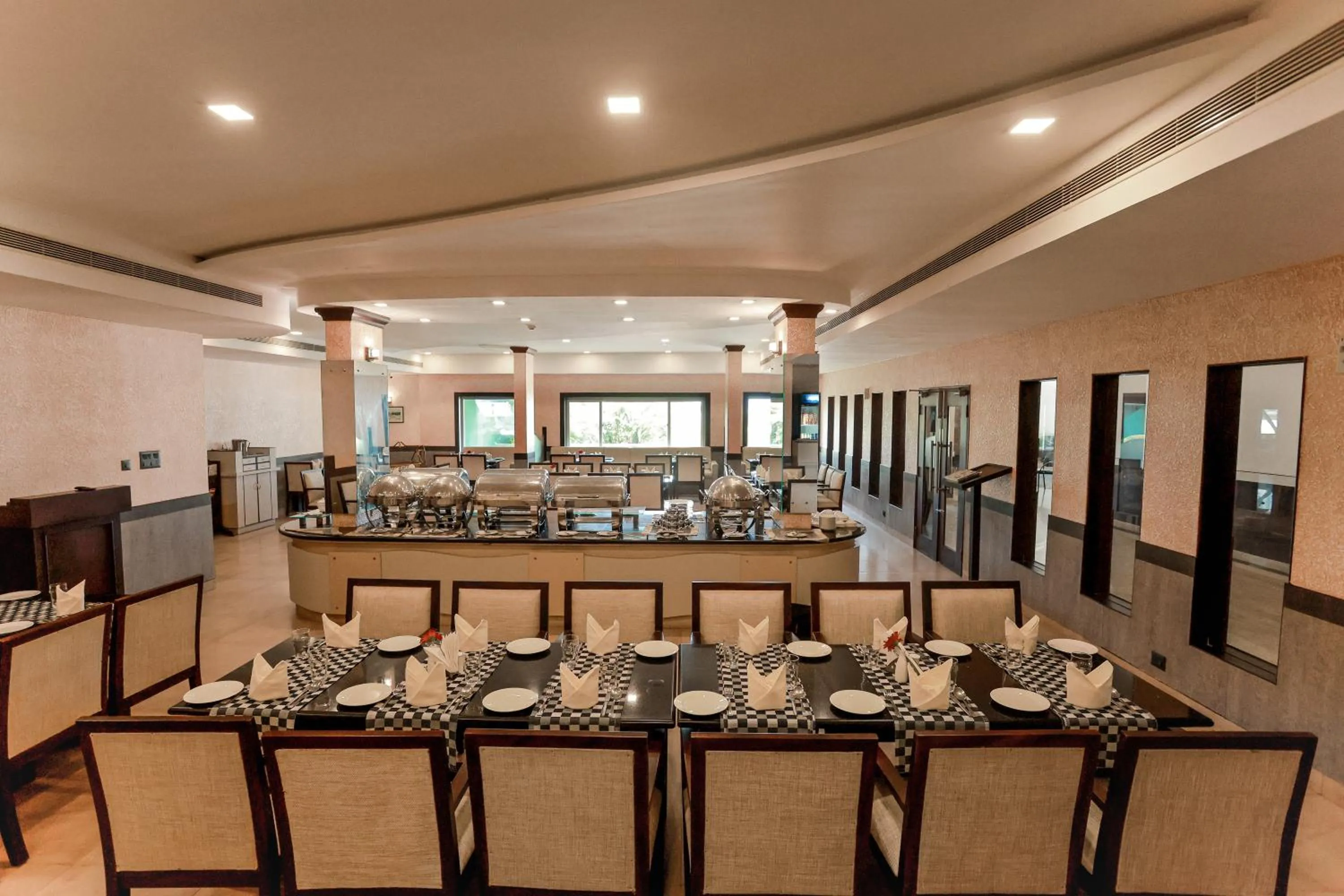 Restaurant/places to eat in Renai Blue Waters Cherai