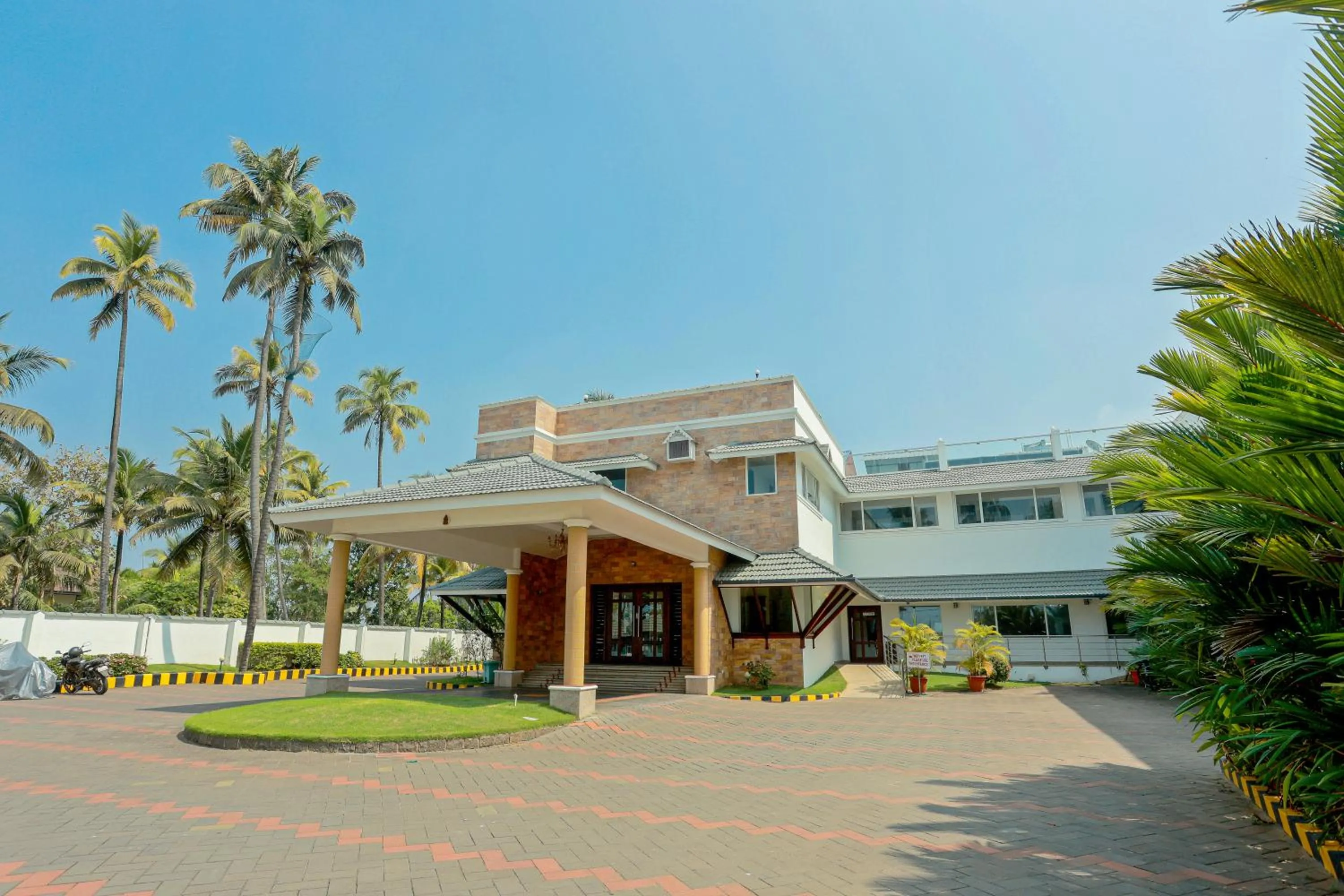 Property building in Renai Blue Waters Cherai