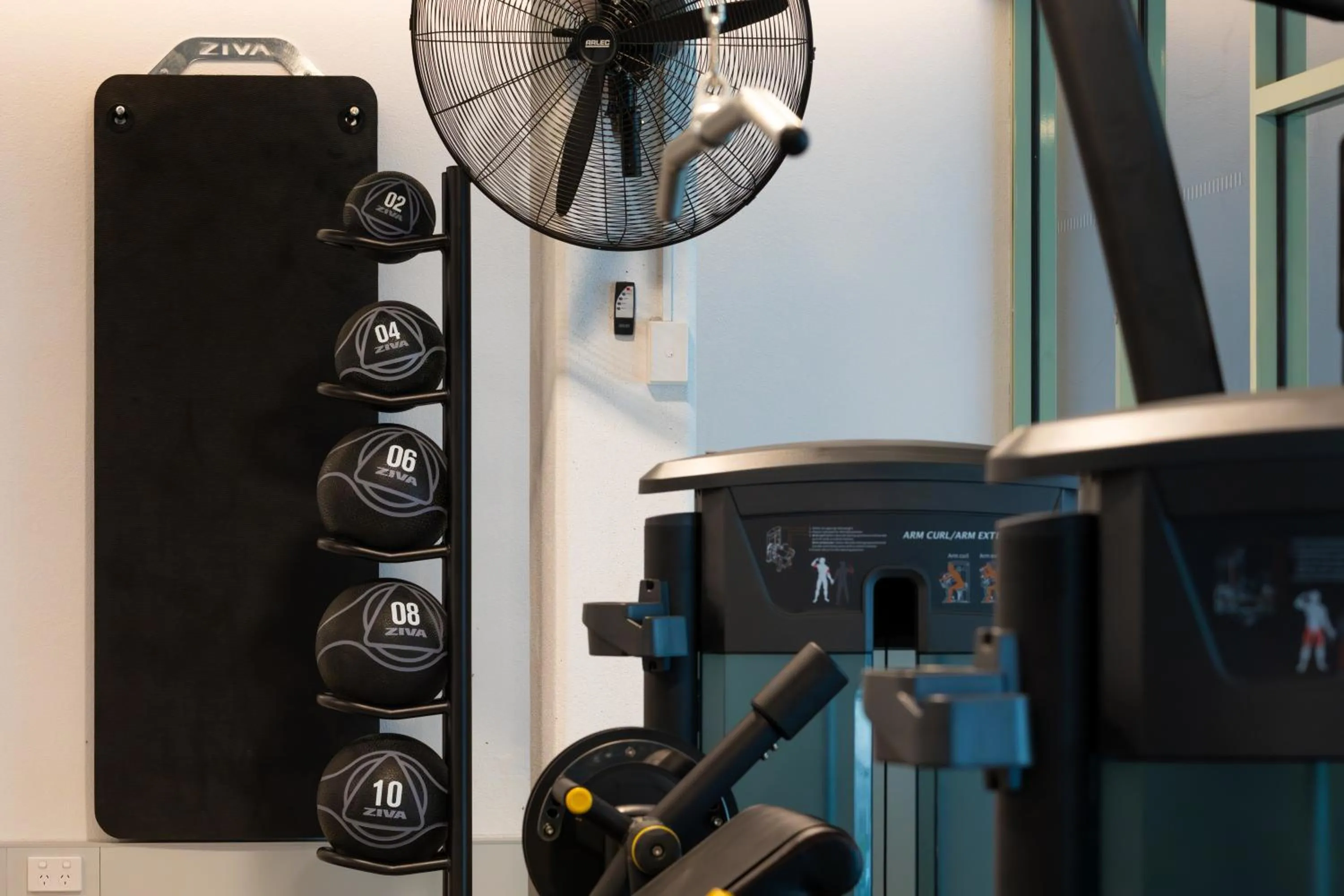 Fitness centre/facilities in Rydges Canberra