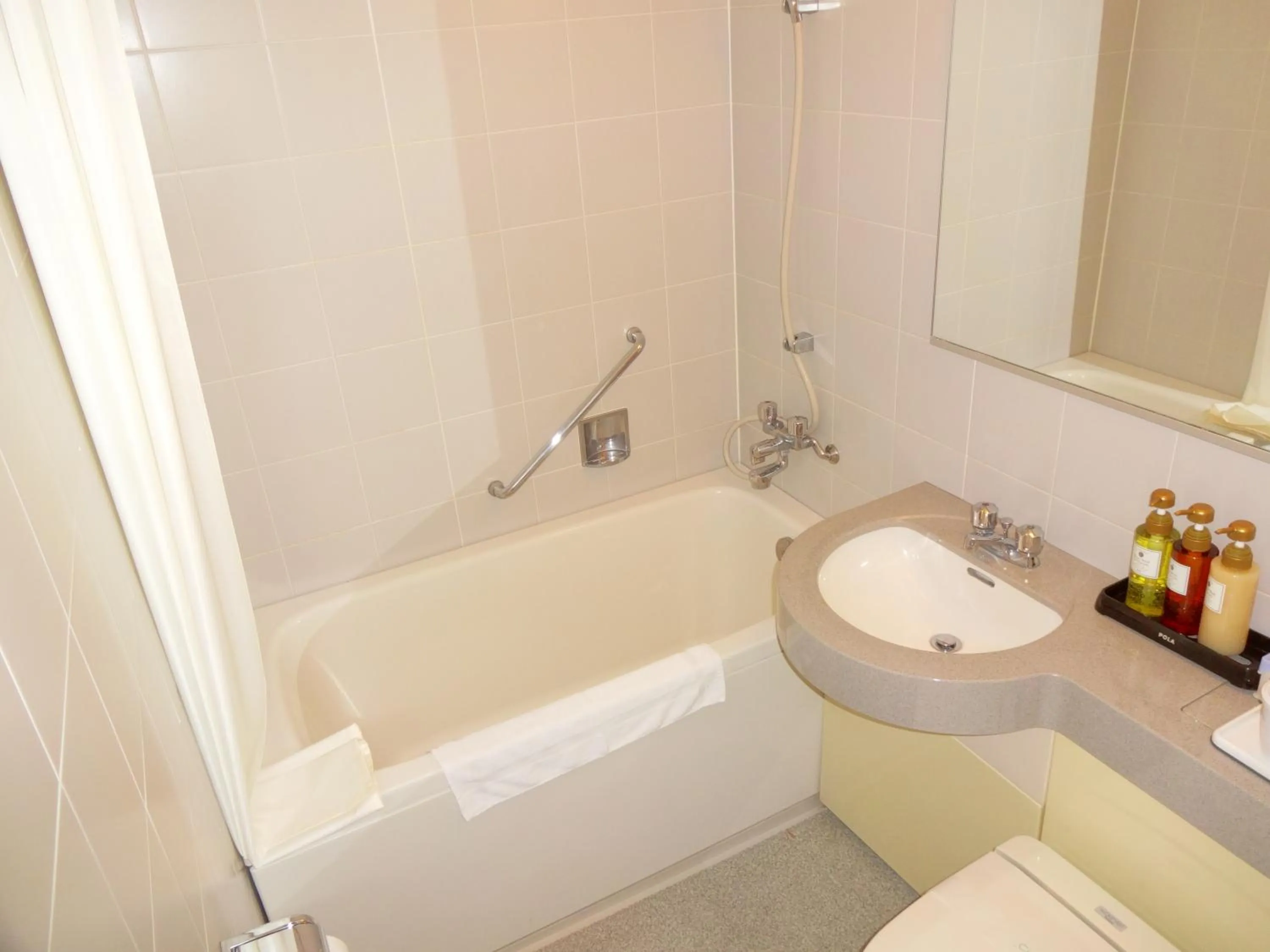 Bathroom in Kobe Luminous Hotel