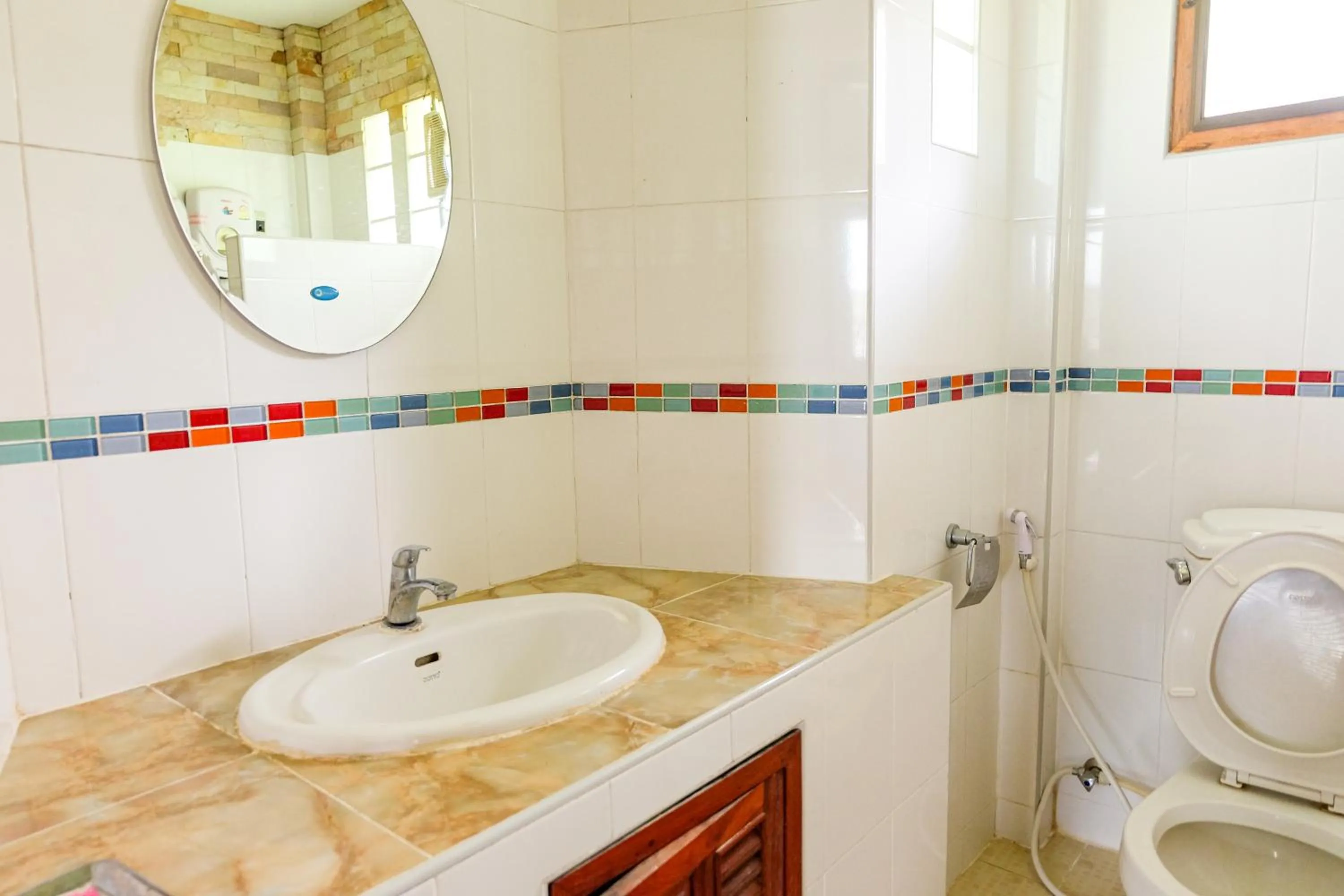 Shower in Mont Goei Pai