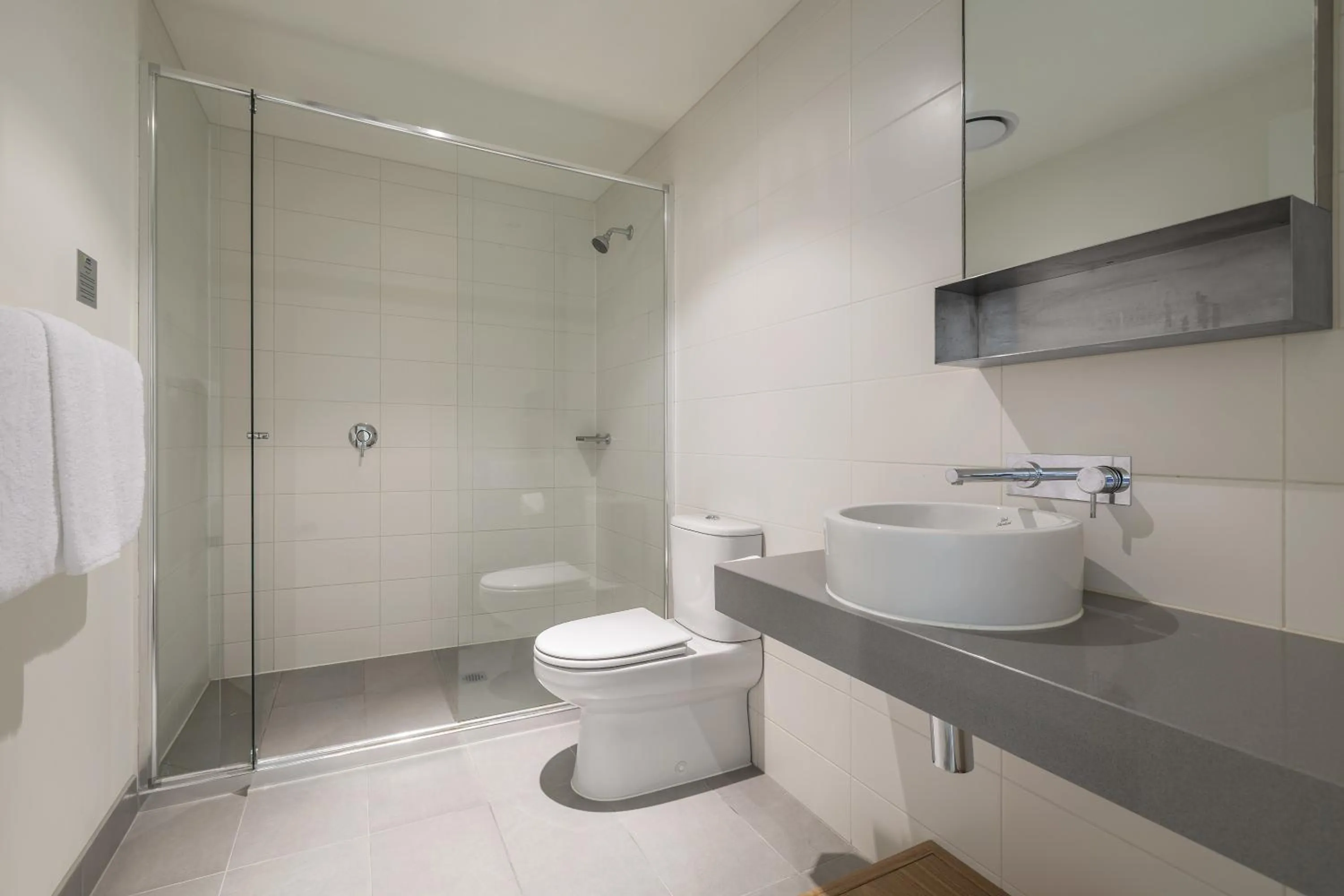 Shower in Quest Brighton on the Bay