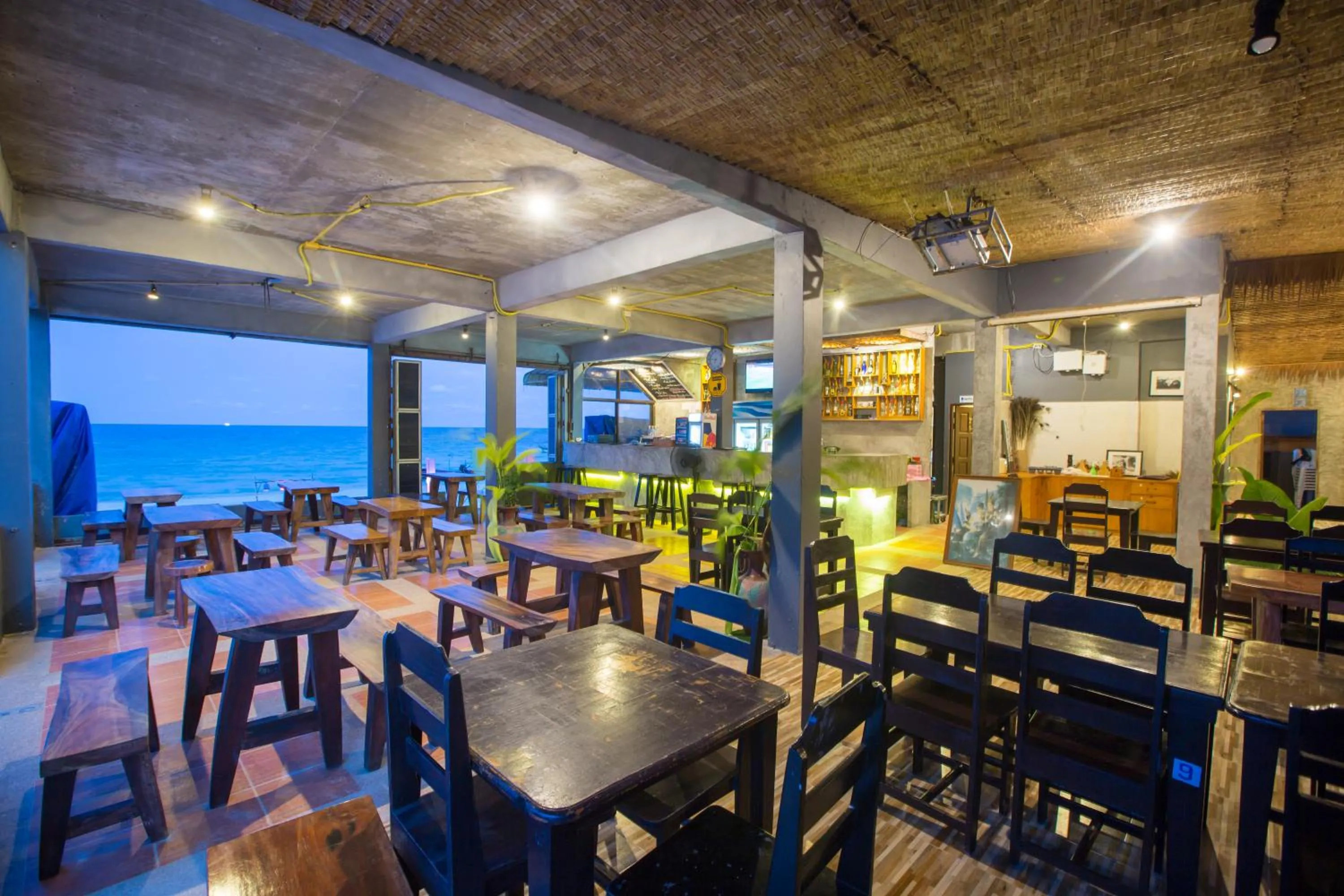 Restaurant/places to eat in Sunrise Resort- Koh Phangan - SHA Extra Plus