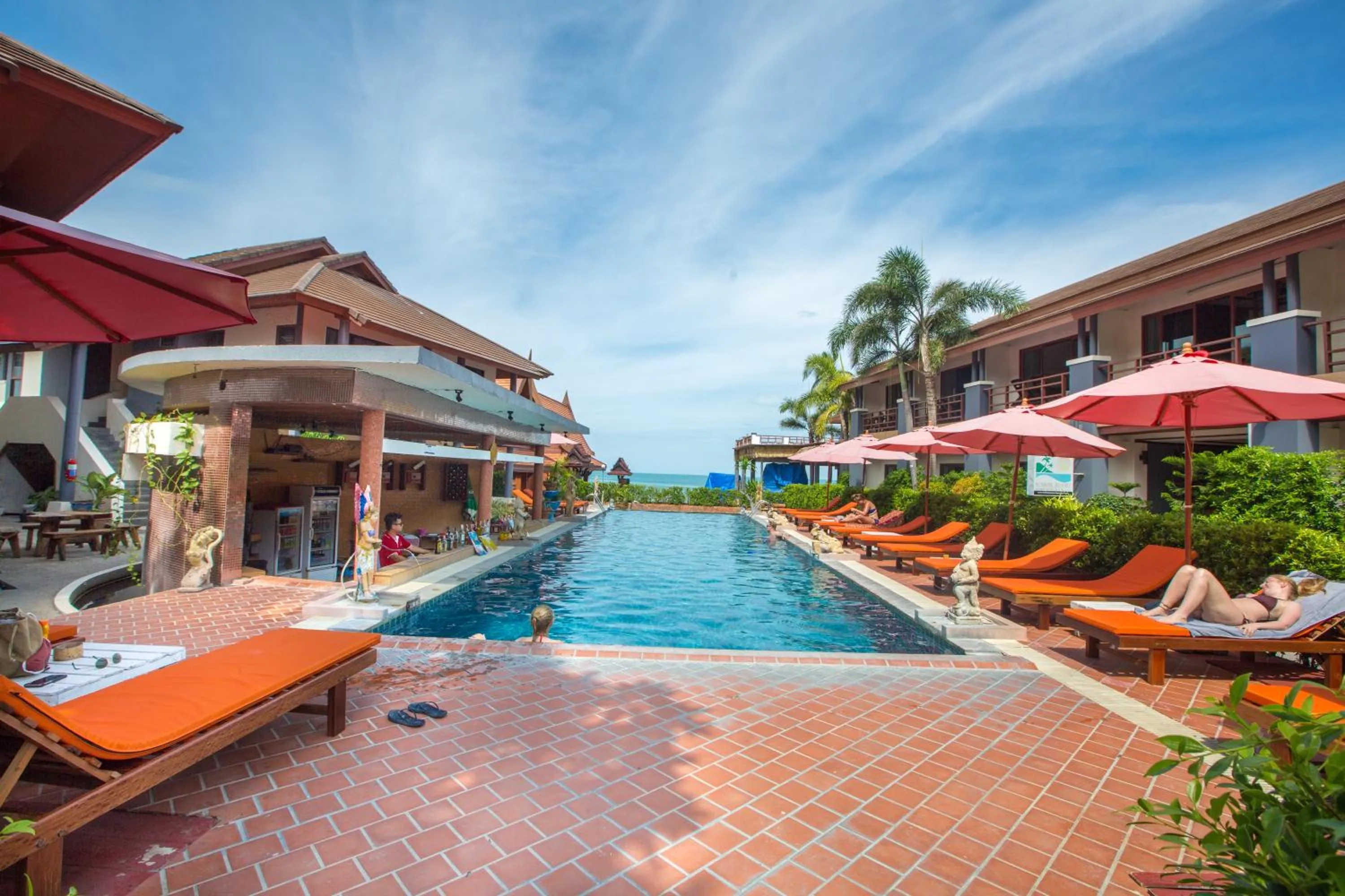 Swimming pool in Sunrise Resort- Koh Phangan - SHA Extra Plus