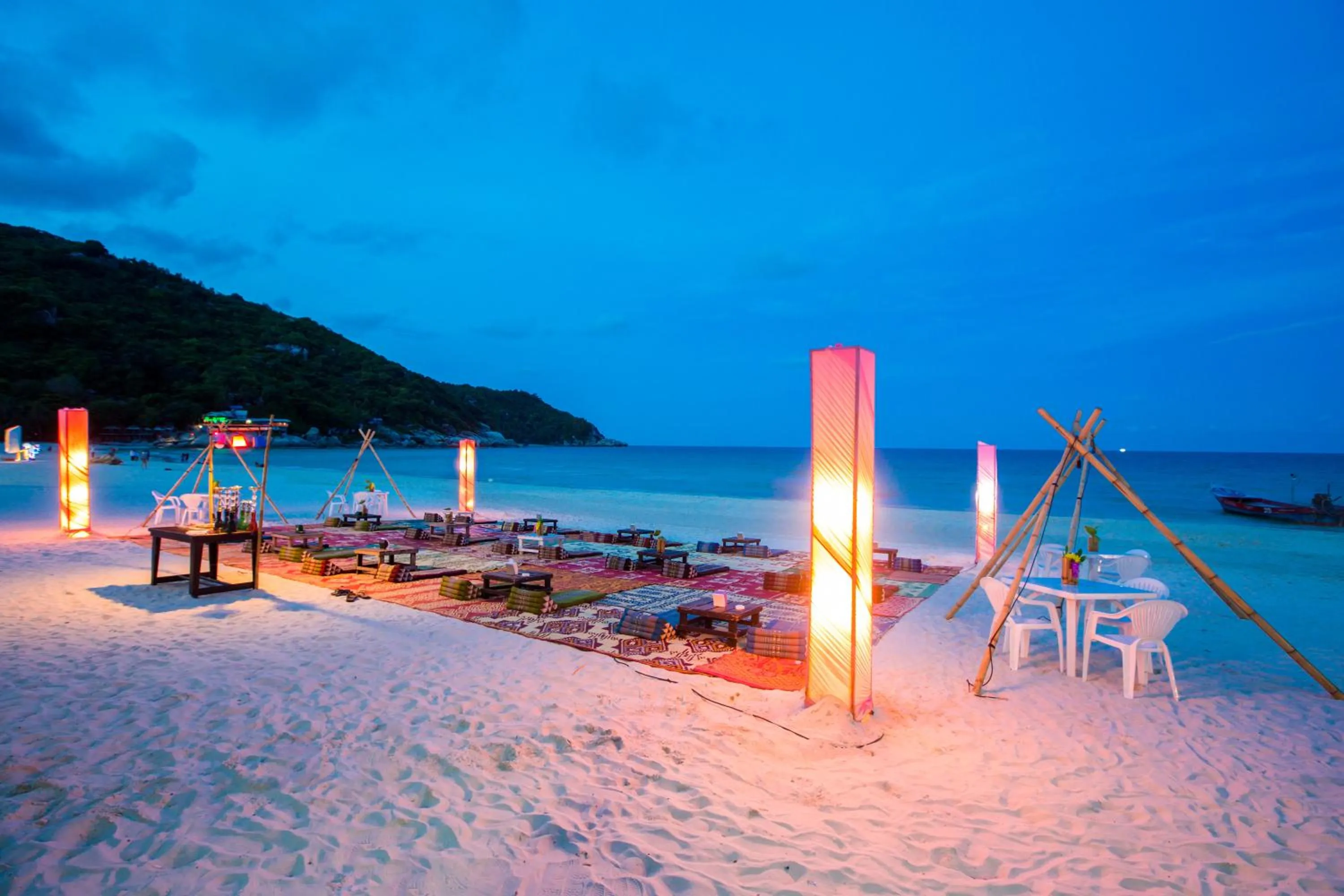 Lounge or bar in Sunrise Resort- Koh Phangan - SHA Extra Plus
